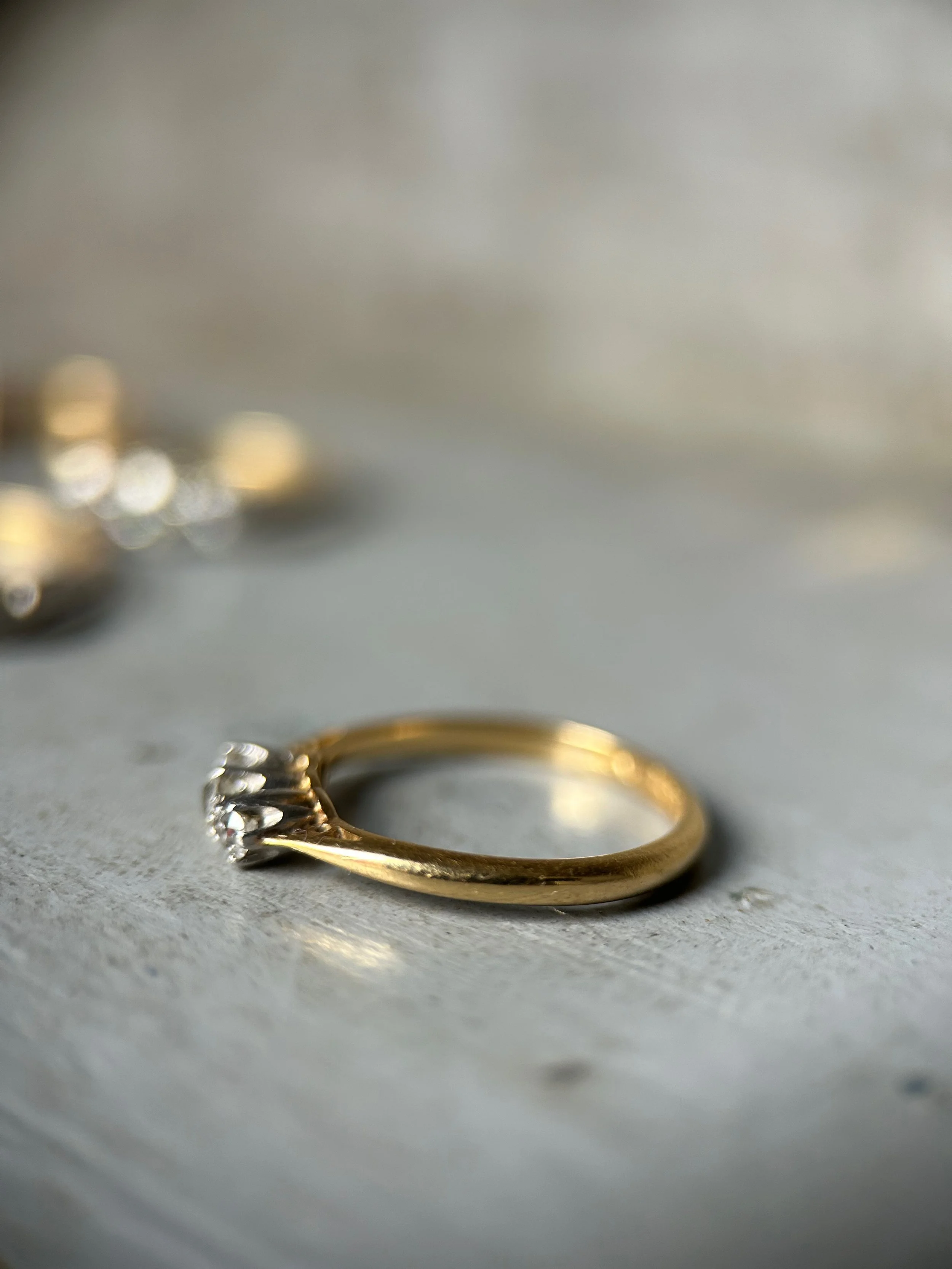 Antique 18ct Gold Diamond Trilogy Ring