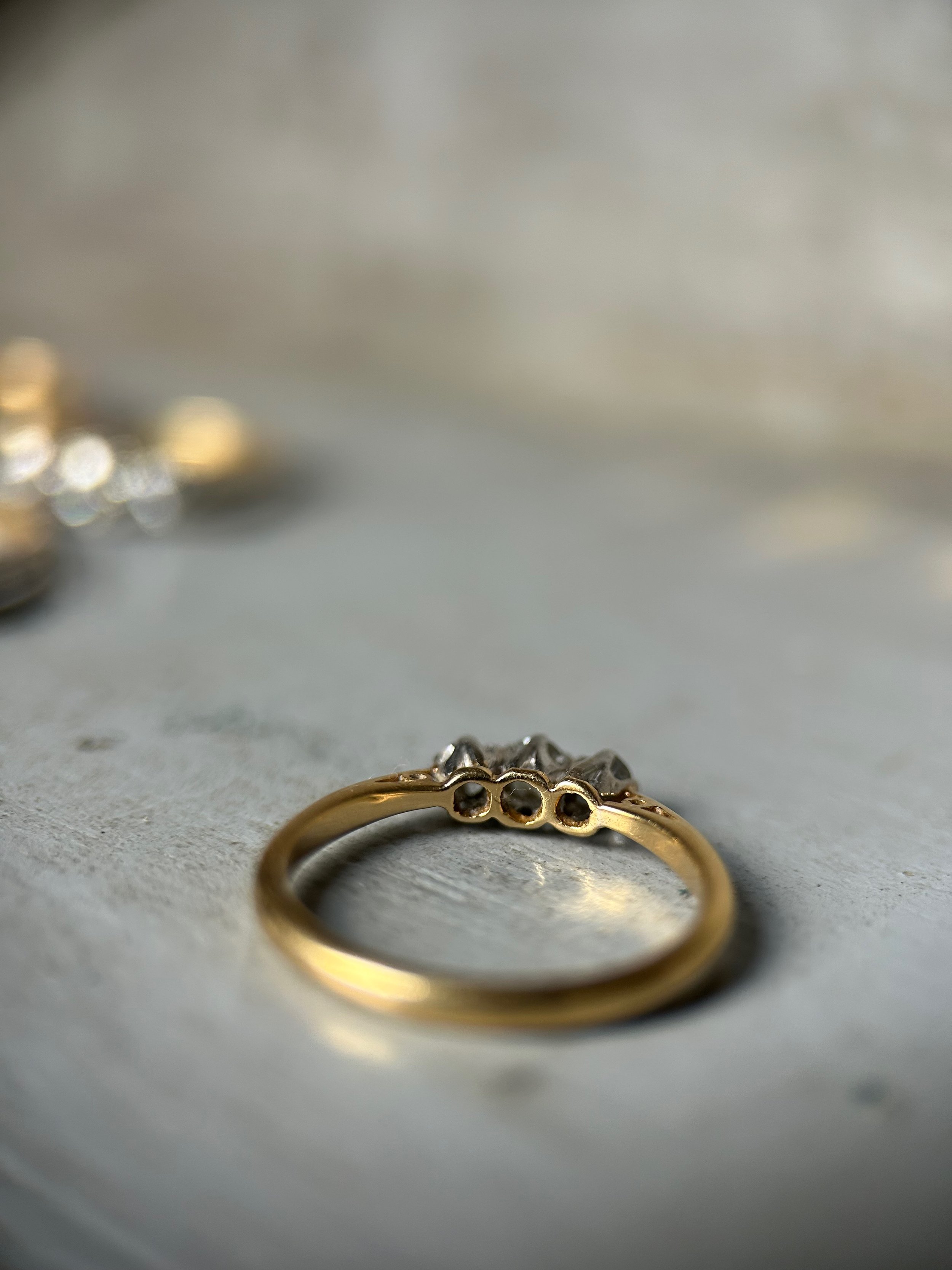 Antique 18ct Gold Diamond Trilogy Ring