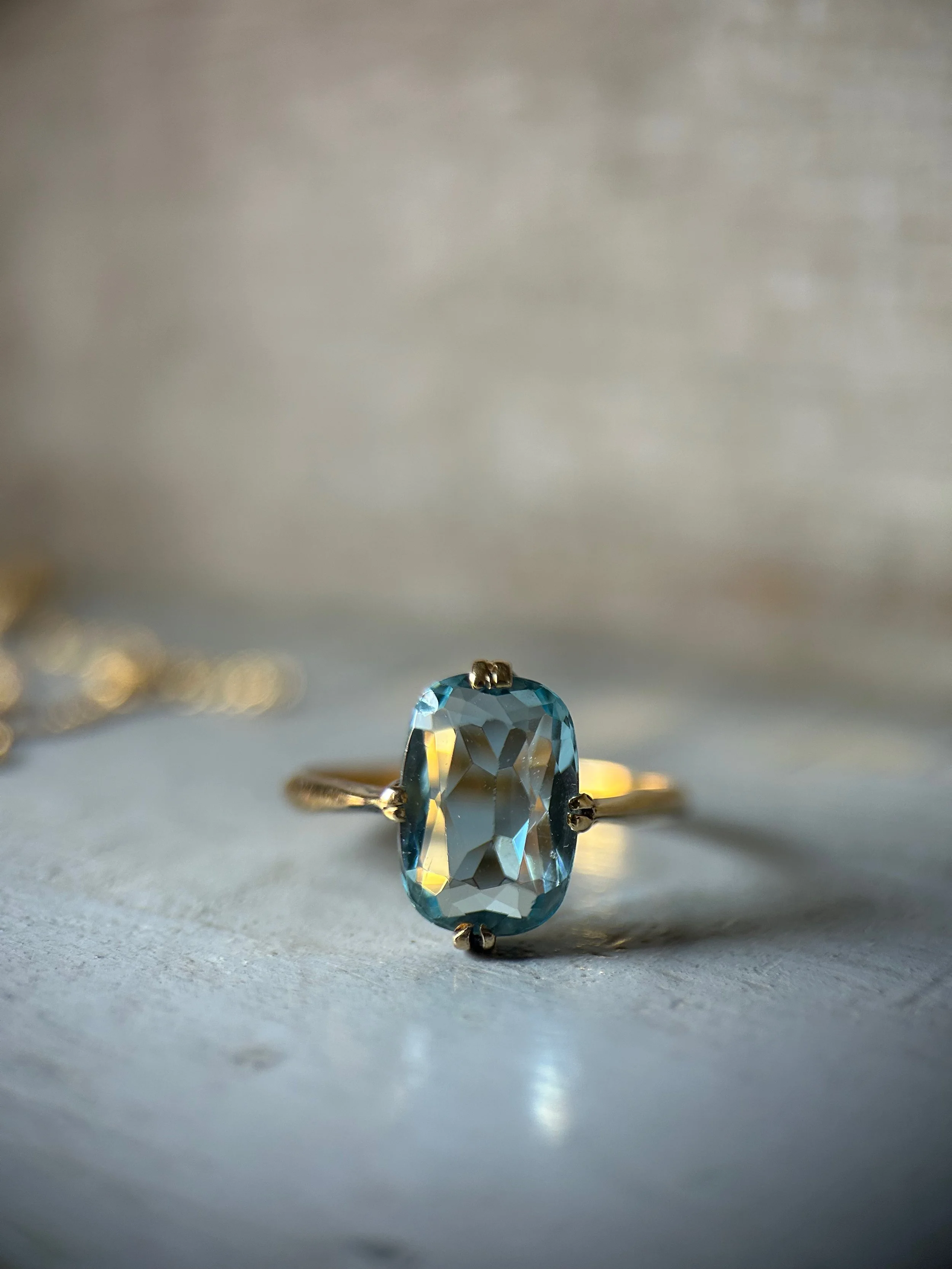 Vintage 14ct Gold Aquamarine Ring