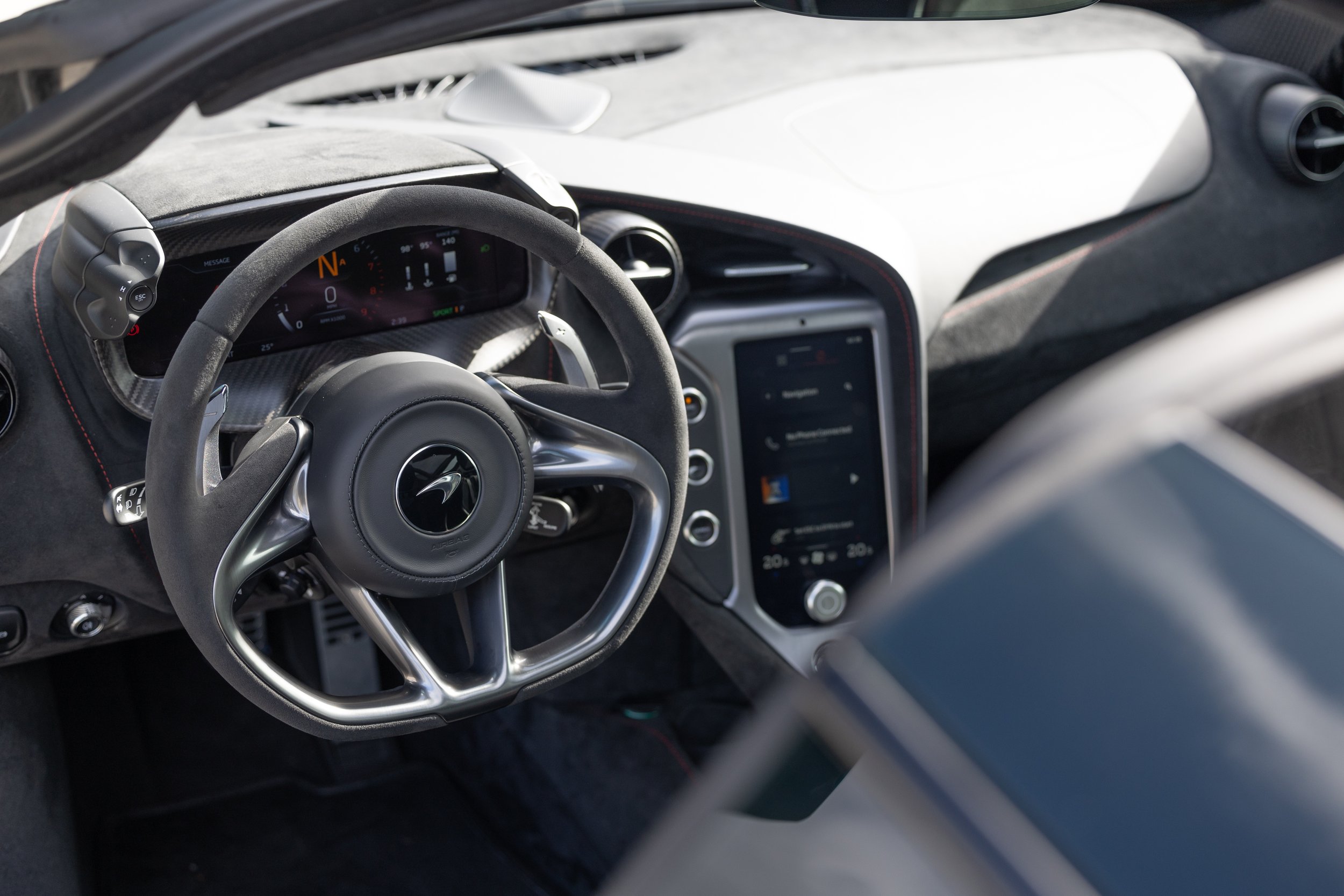 Original-15749-McLaren750STheDrive0185.jpg