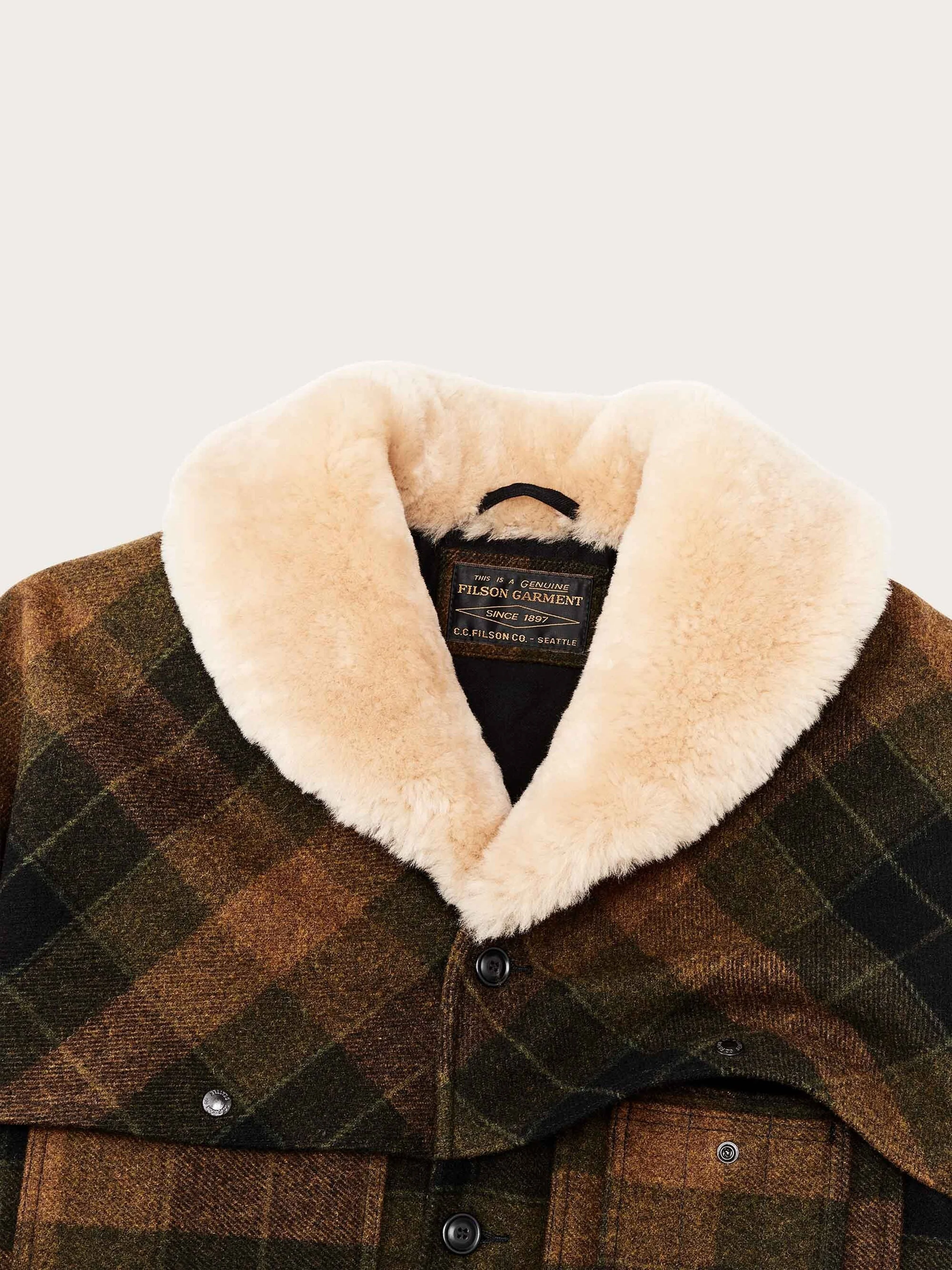 Filson_Lined_Mackinaw_Wool_Packer_Coat_04.jpg