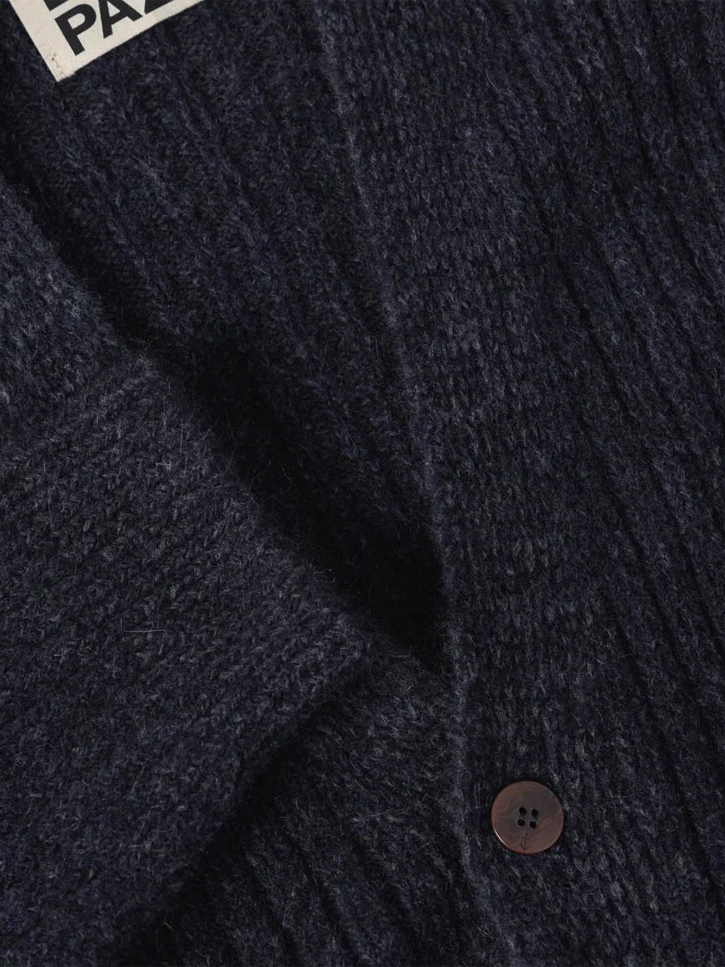 LAPAZ_AW26_QUEIROZ_NAVY_GREY_03.jpg