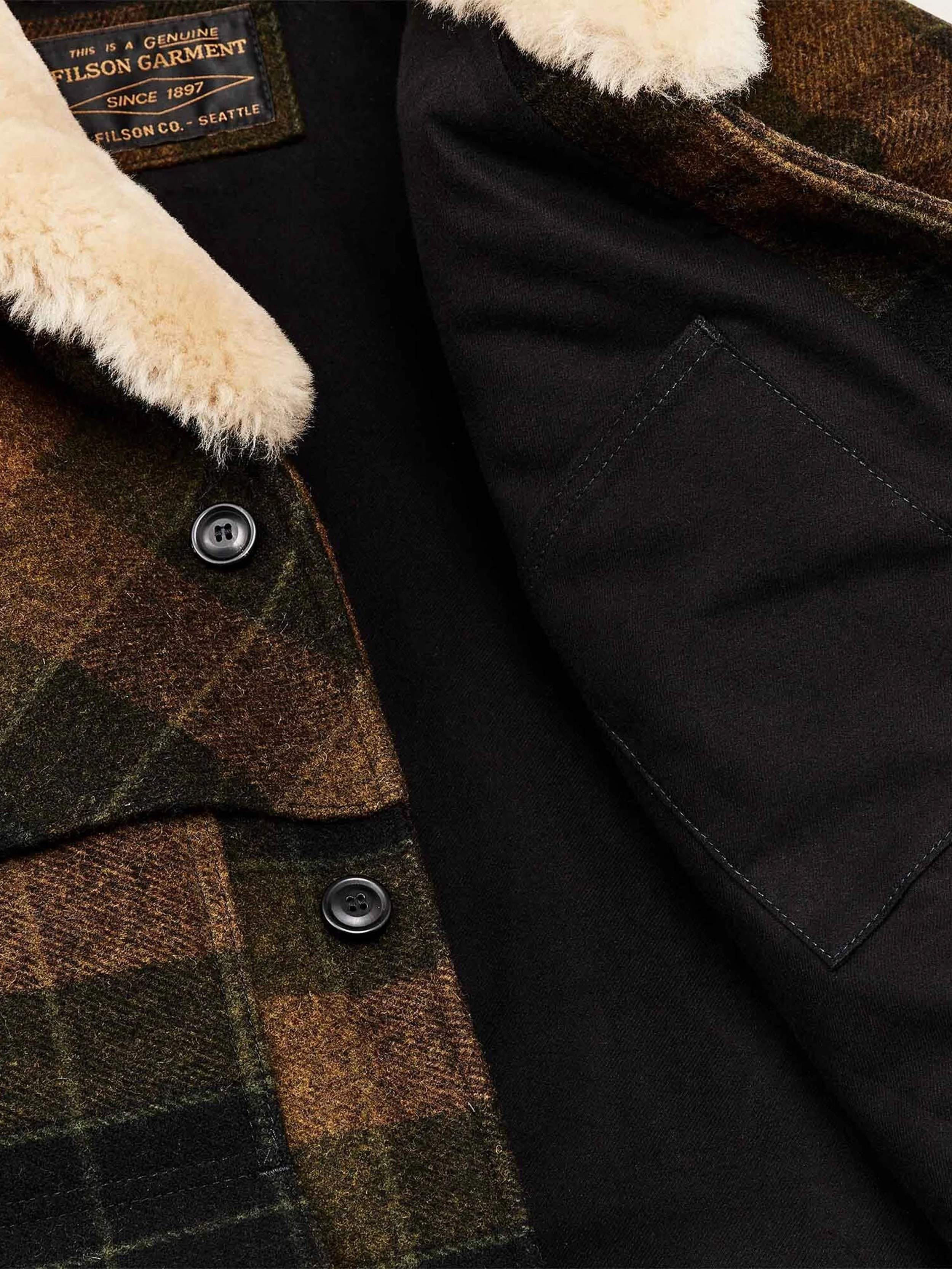 Filson_Lined_Mackinaw_Wool_Packer_Coat_06.jpg