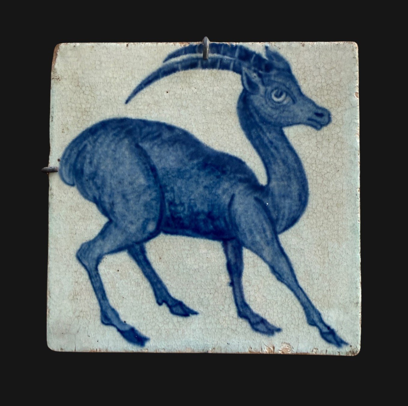 5636 William De Morgan Tile.jpg