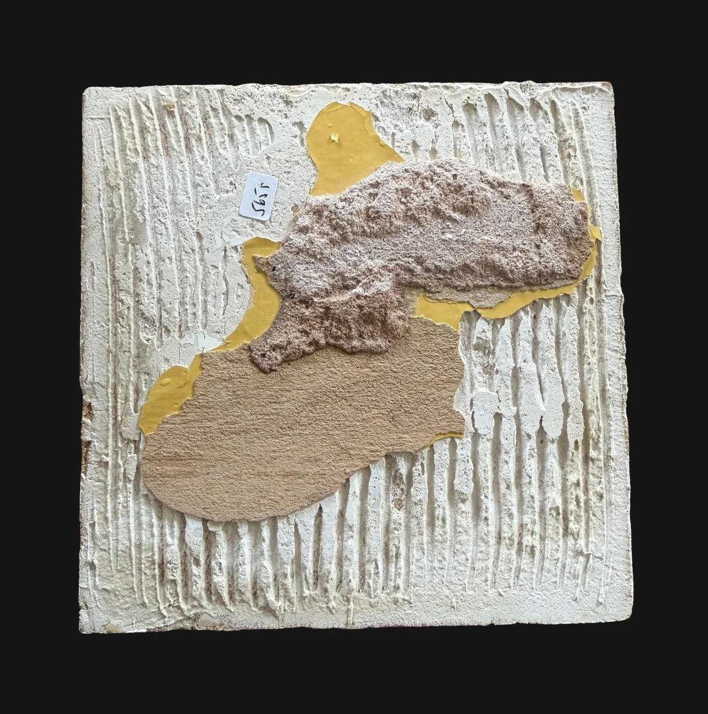 5655a William De Morgan Tile.jpg