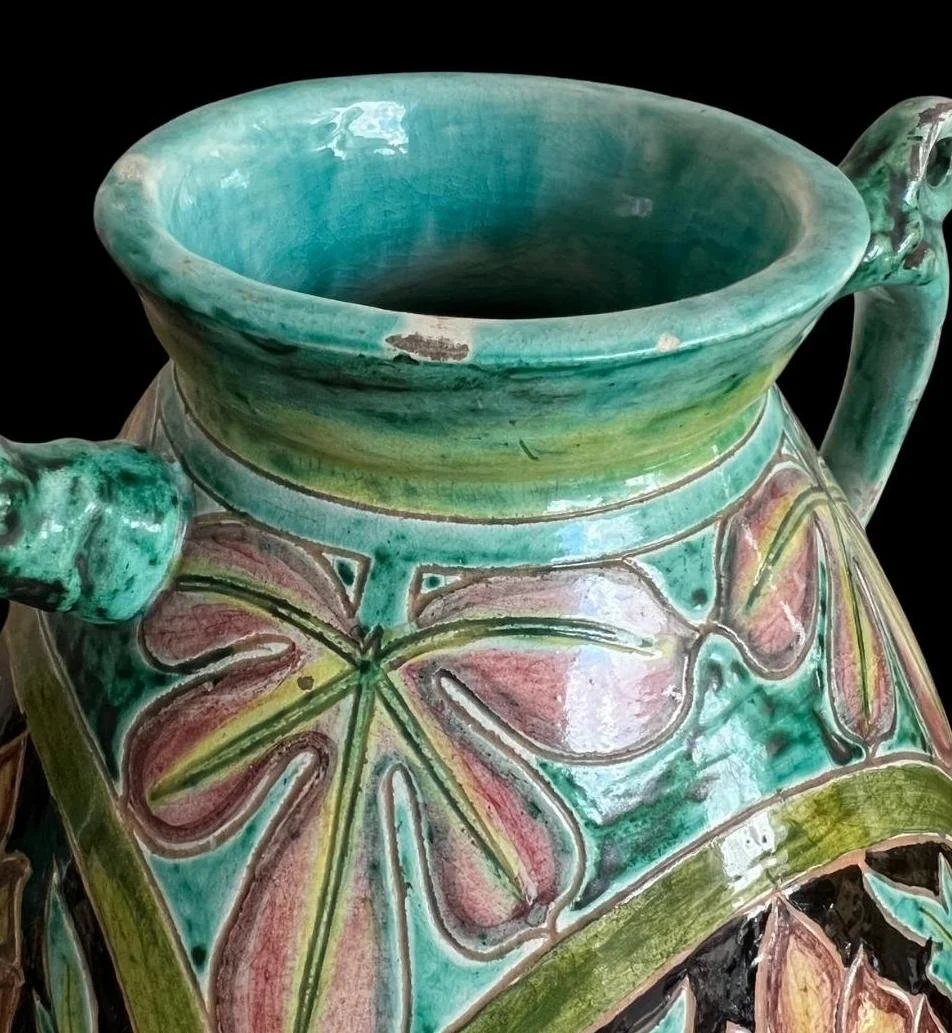 5298f Della Robbia Vase.jpg