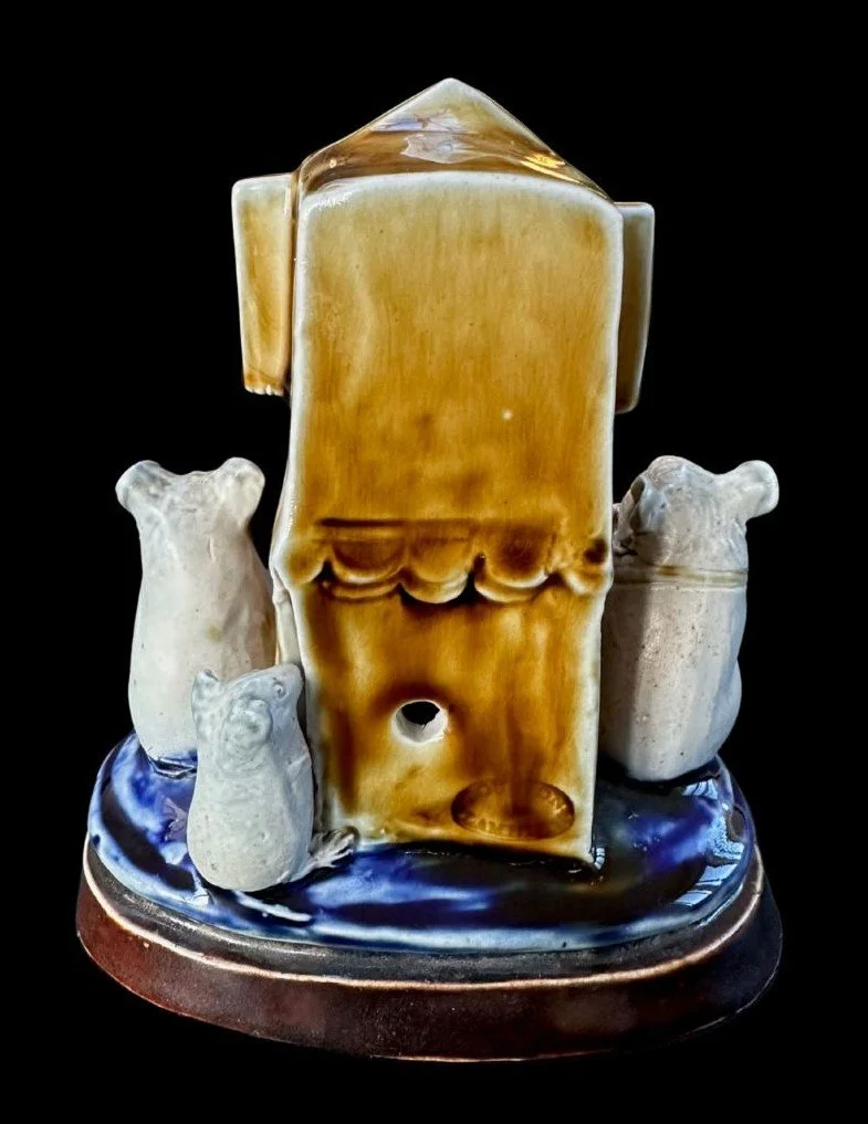 5326b Doulton Mouse Group.jpg