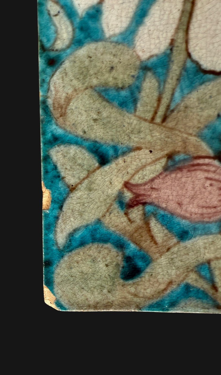5613a William De Morgan Tile.jpg