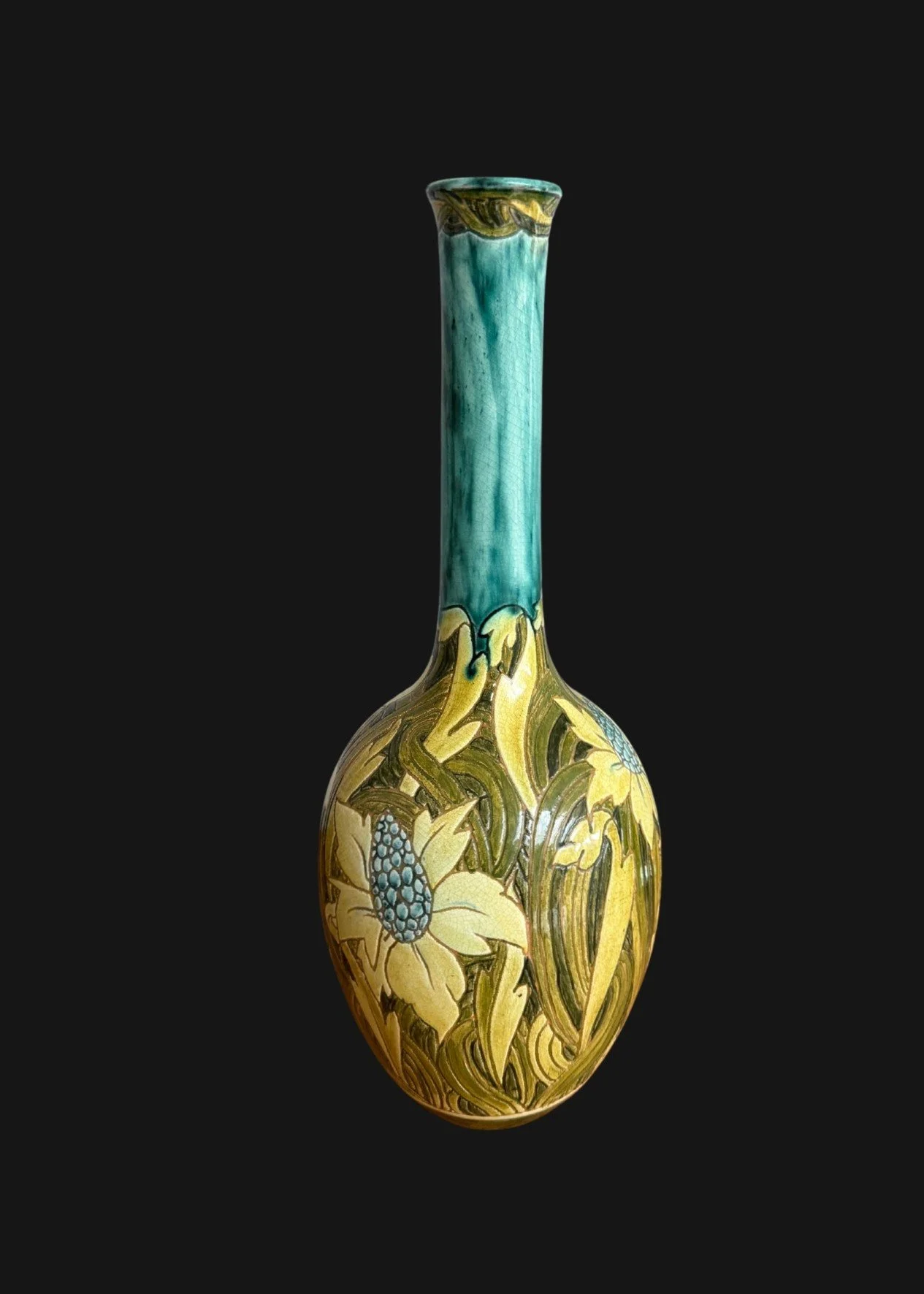 5659b Della Robbia Vase.jpg