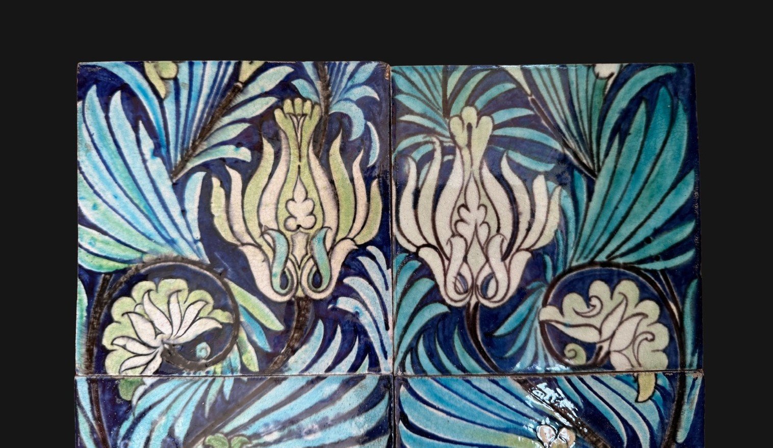 5611b William De Morgan Tile.jpg