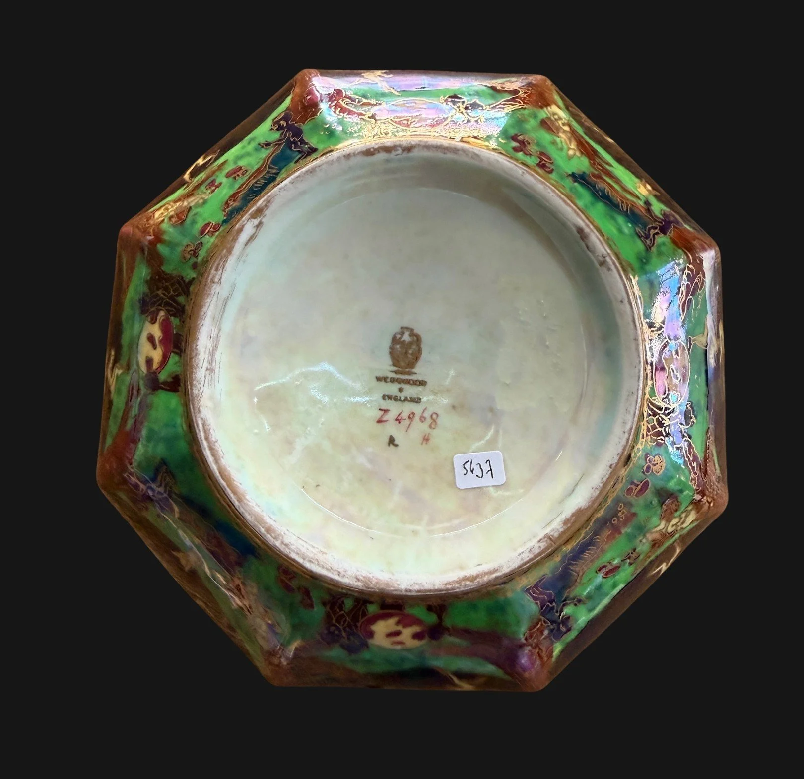 5637g Wedgwood Fairyland Lustre Bowl.jpg