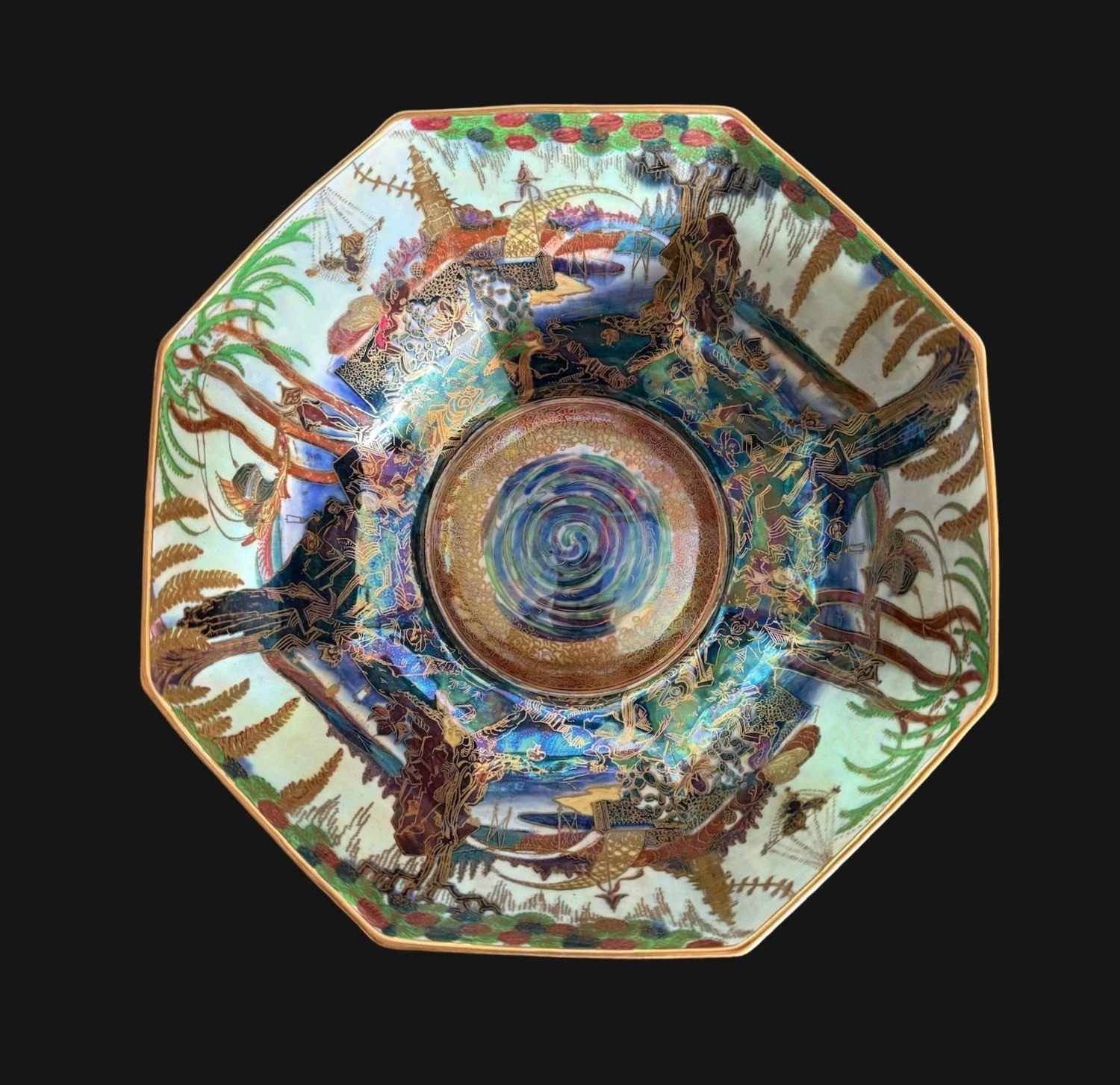 5637 Wedgwood Fairyland Lustre Bowl.jpg