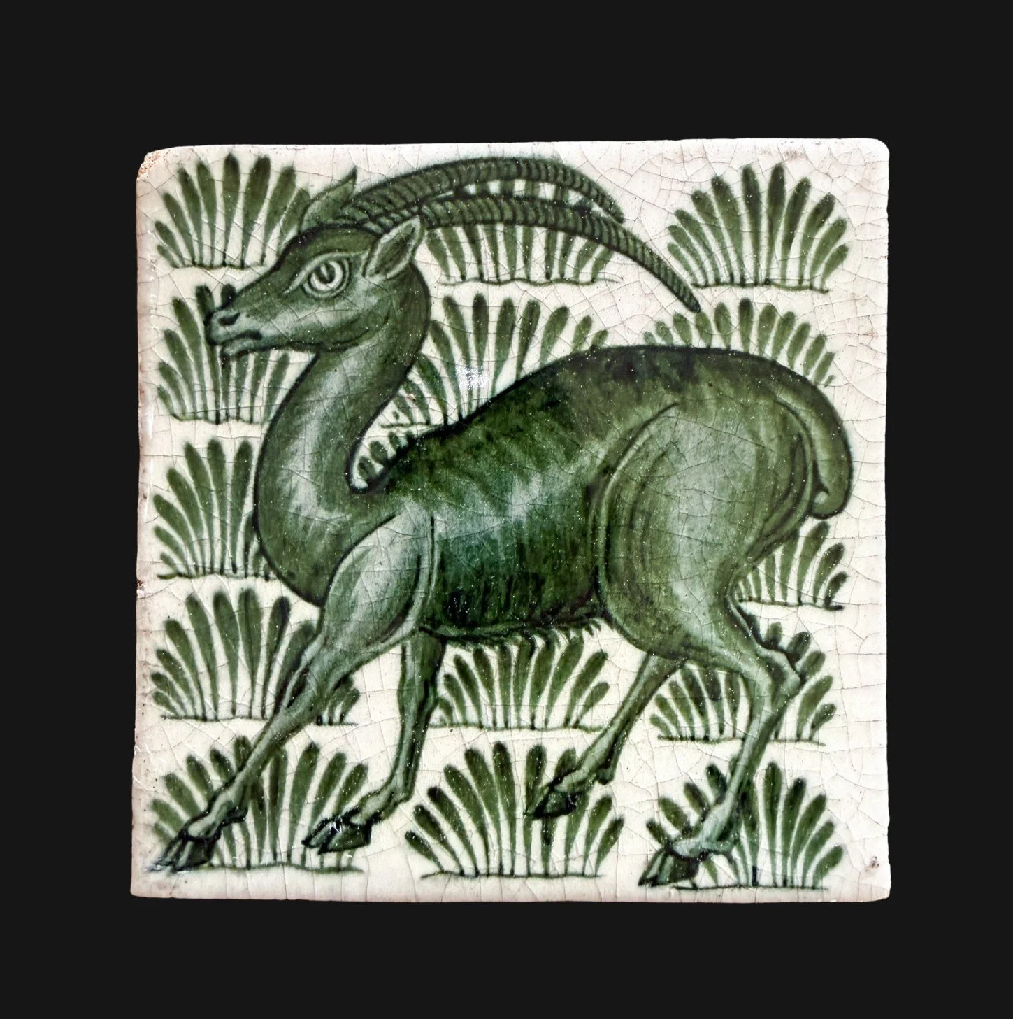 5654 William De Morgan Tile.jpg