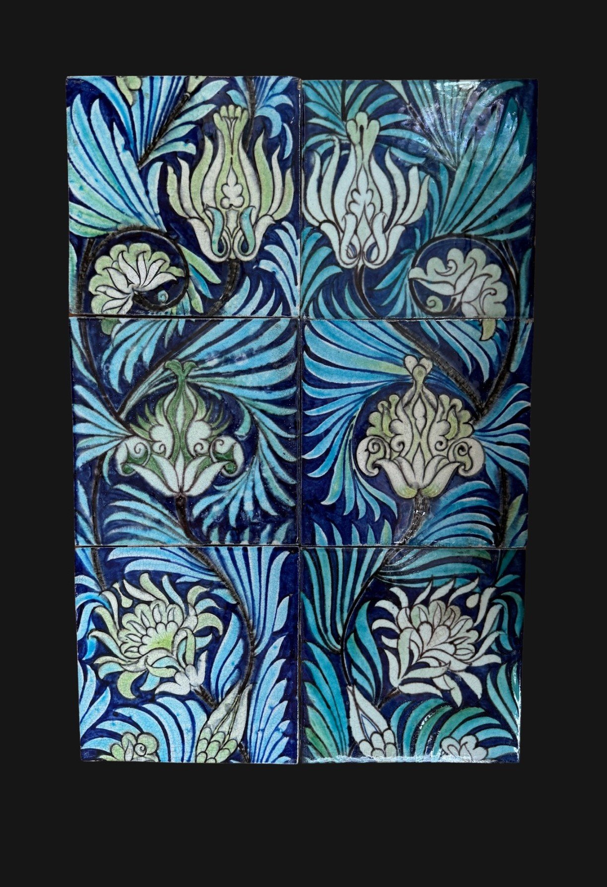 5611a William De Morgan Tile.jpg