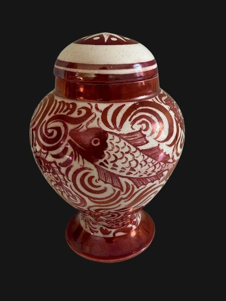 195b William De Morgan Lidded Jar.jpg