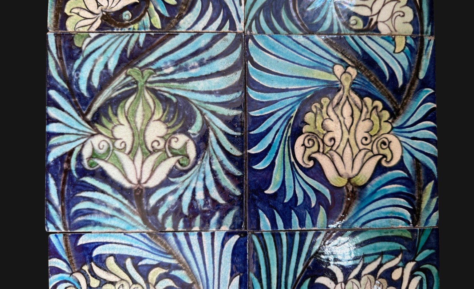 5611c William De Morgan Tile.jpg