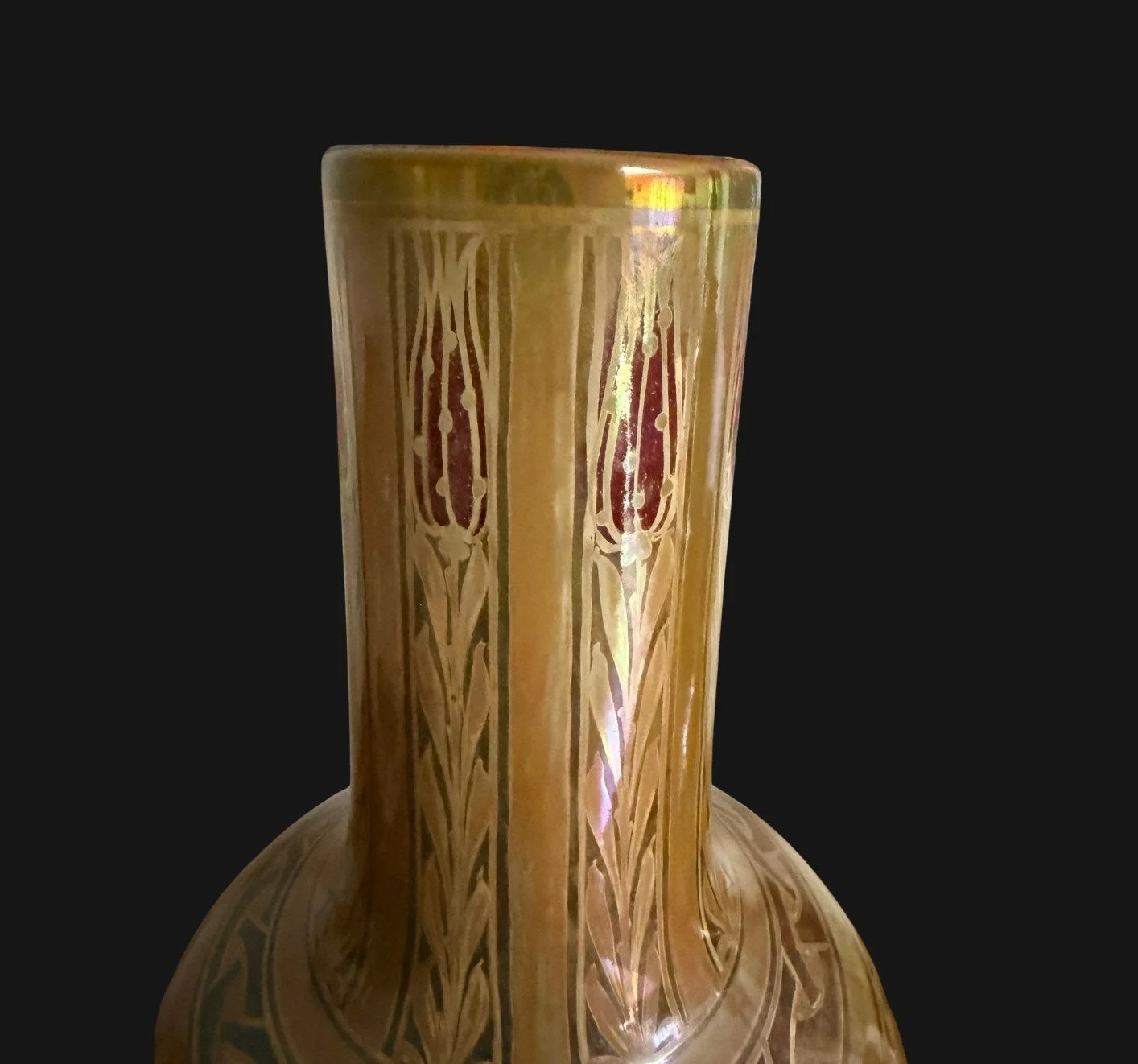 5662c Pilkington's Royal Lancastrian Vase.jpg