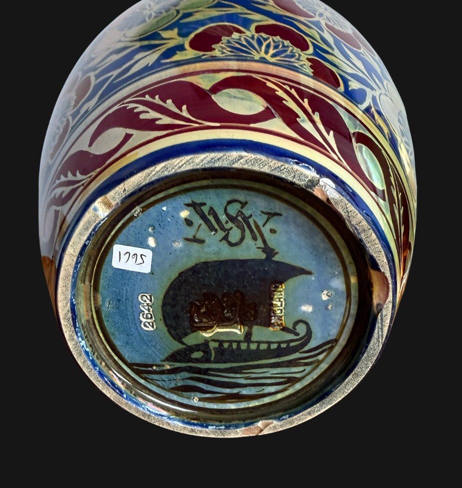 5661d Pilkington's Royal Lancastrian Vase.jpg