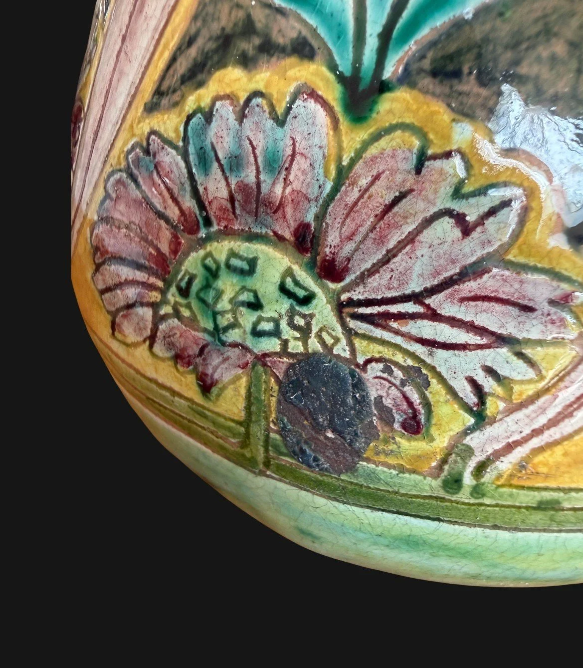 5673d Della Robbia Vase.jpg