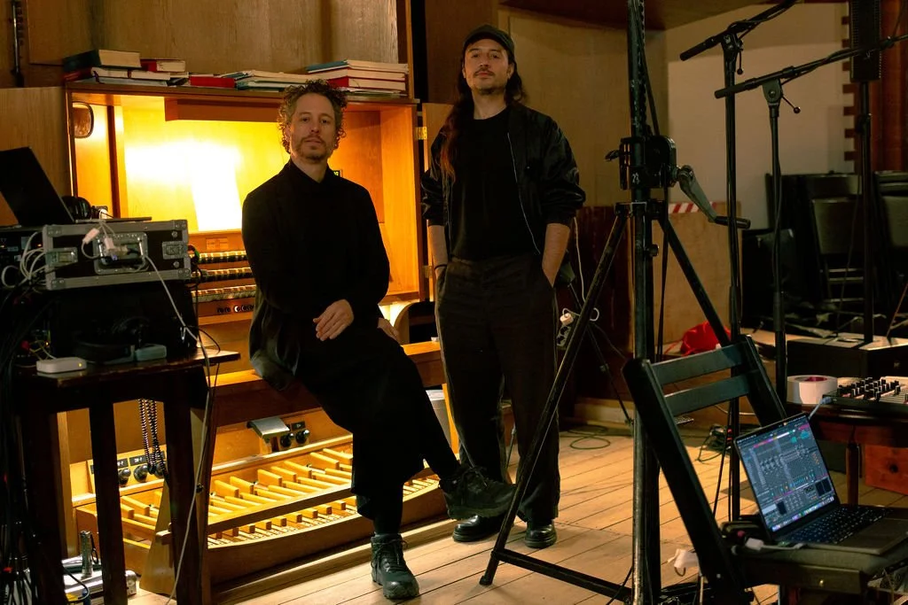 LEVITATION (Stefan Rusconi & Tobias Preisig)