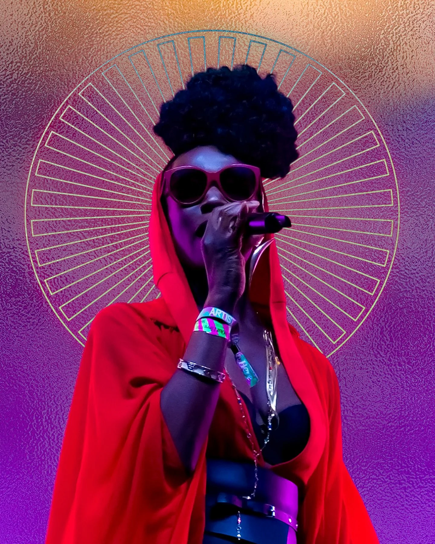 ✨ We Out Here Festival is already starting to feel like a distant memory&hellip; but the stunning and stylish @elisabethtroy (who sings with @mjcole) really stuck in my mind!

@elisabethtroy you are a photographer&rsquo;s dream 🥰 I had so much fun p