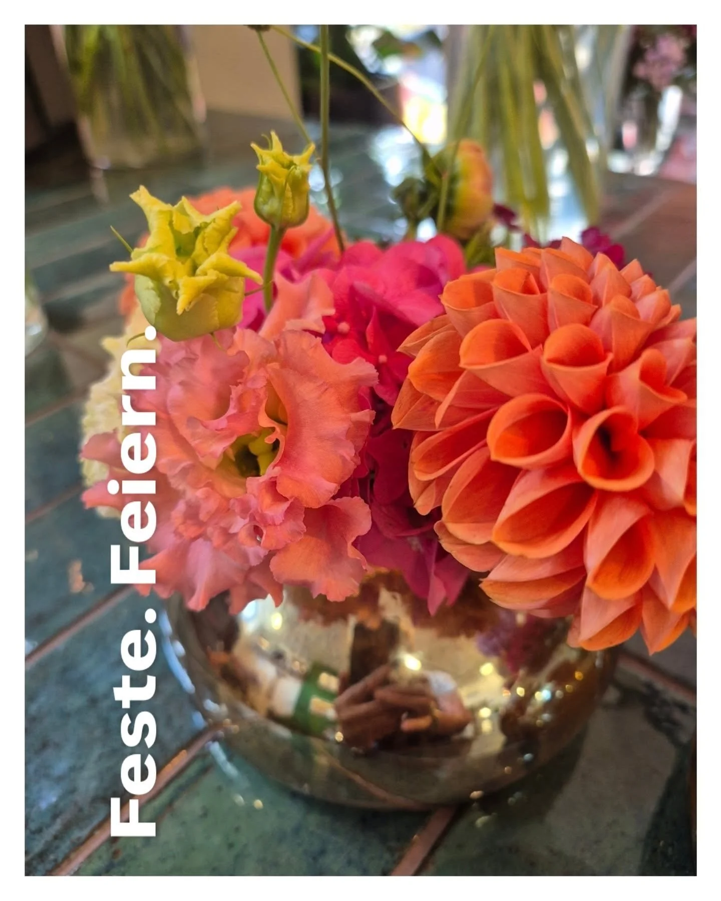 Dein Fest. 
Unsere Dekoration. 

#flowers 
#festlichedekoration 
#floristmeisterin 
#florist 
#tabledeco 
#tischdekoration 
#paderborn