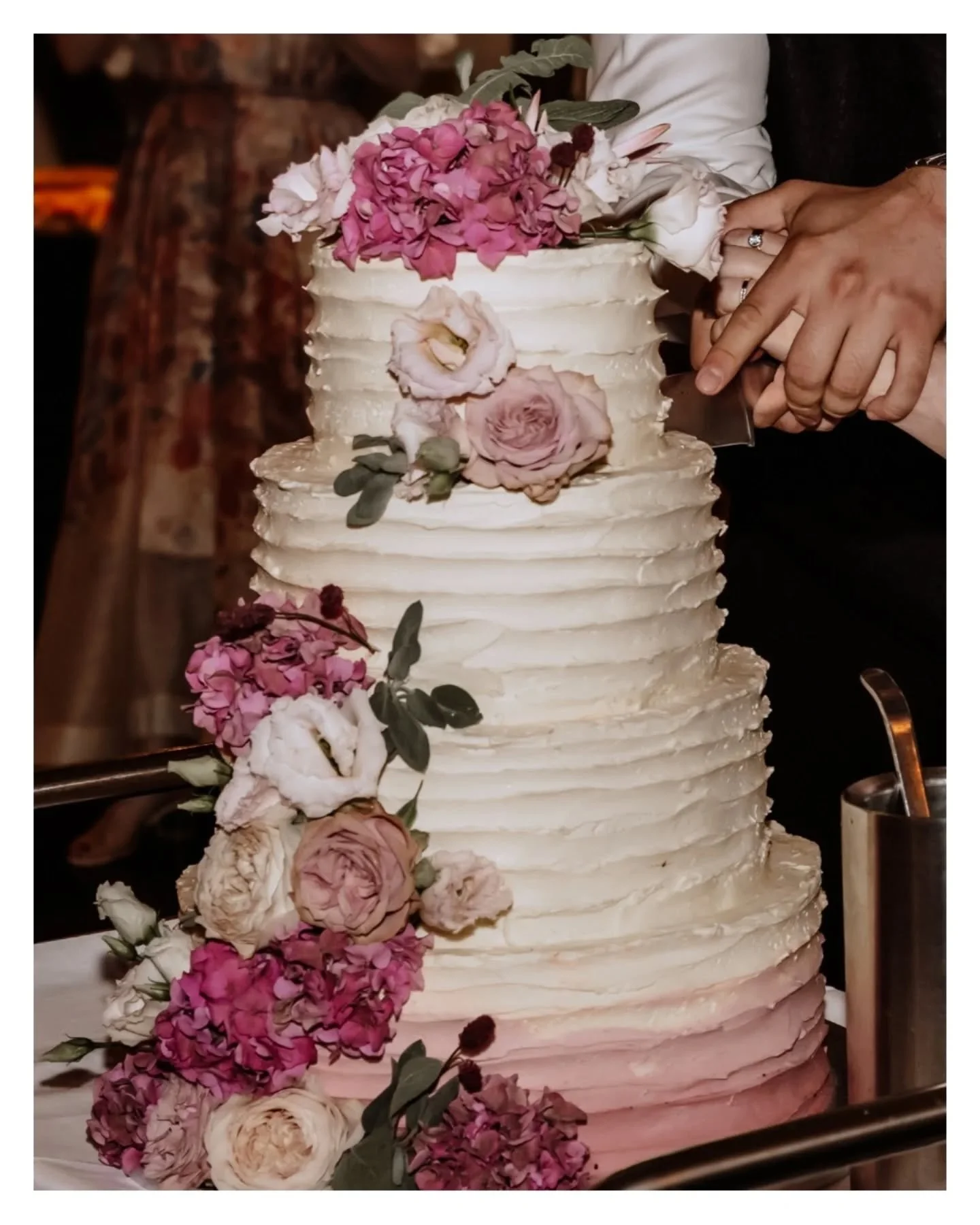 R&uuml;ckblick - 
einer wundersch&ouml;nen Hochzeit im August .

#flowers 
#floristmeisterin 
#floristmitleidenschaft 
#paderborn 
#brautstrau&szlig; 
#weddingflorist 
#weddinginspiration 
#wedding 
#bride 
#bridetobe