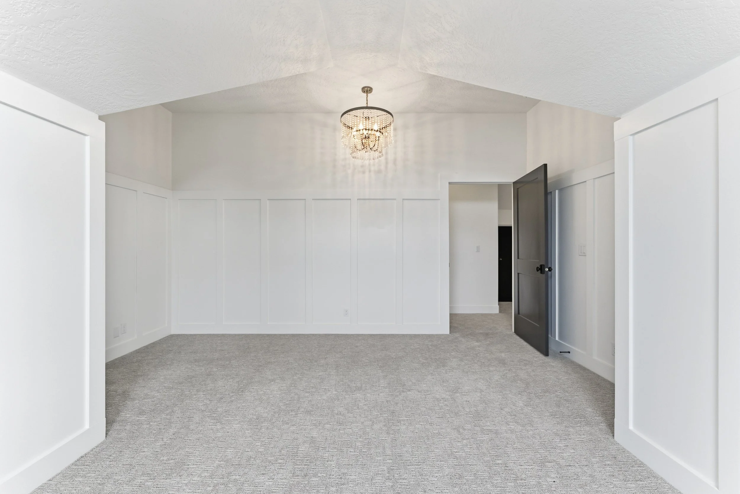 Jasmine Listing-44.jpg