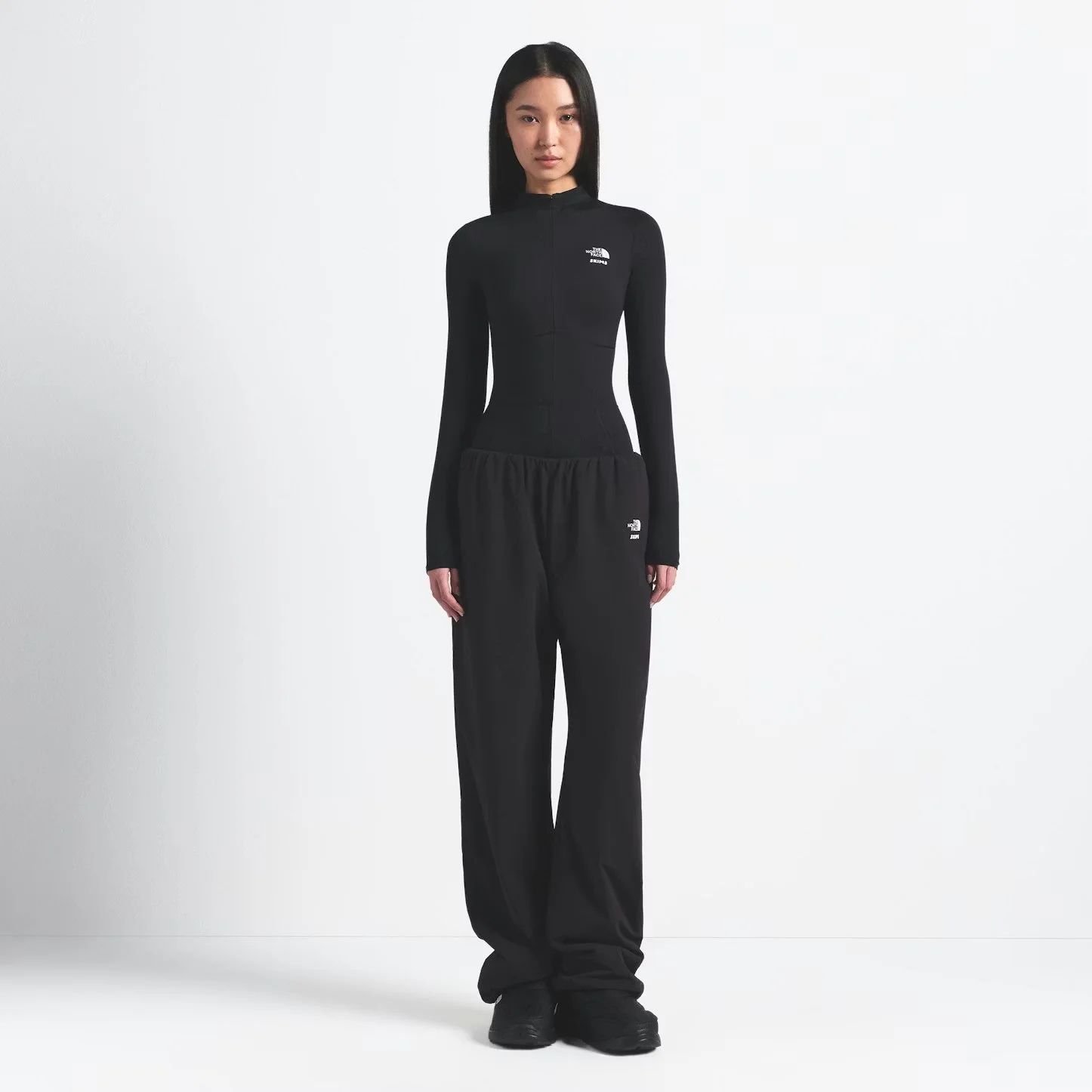 A8JJT-SOT-BA-SKIMS-TNF_23569-FR.webp.jpg