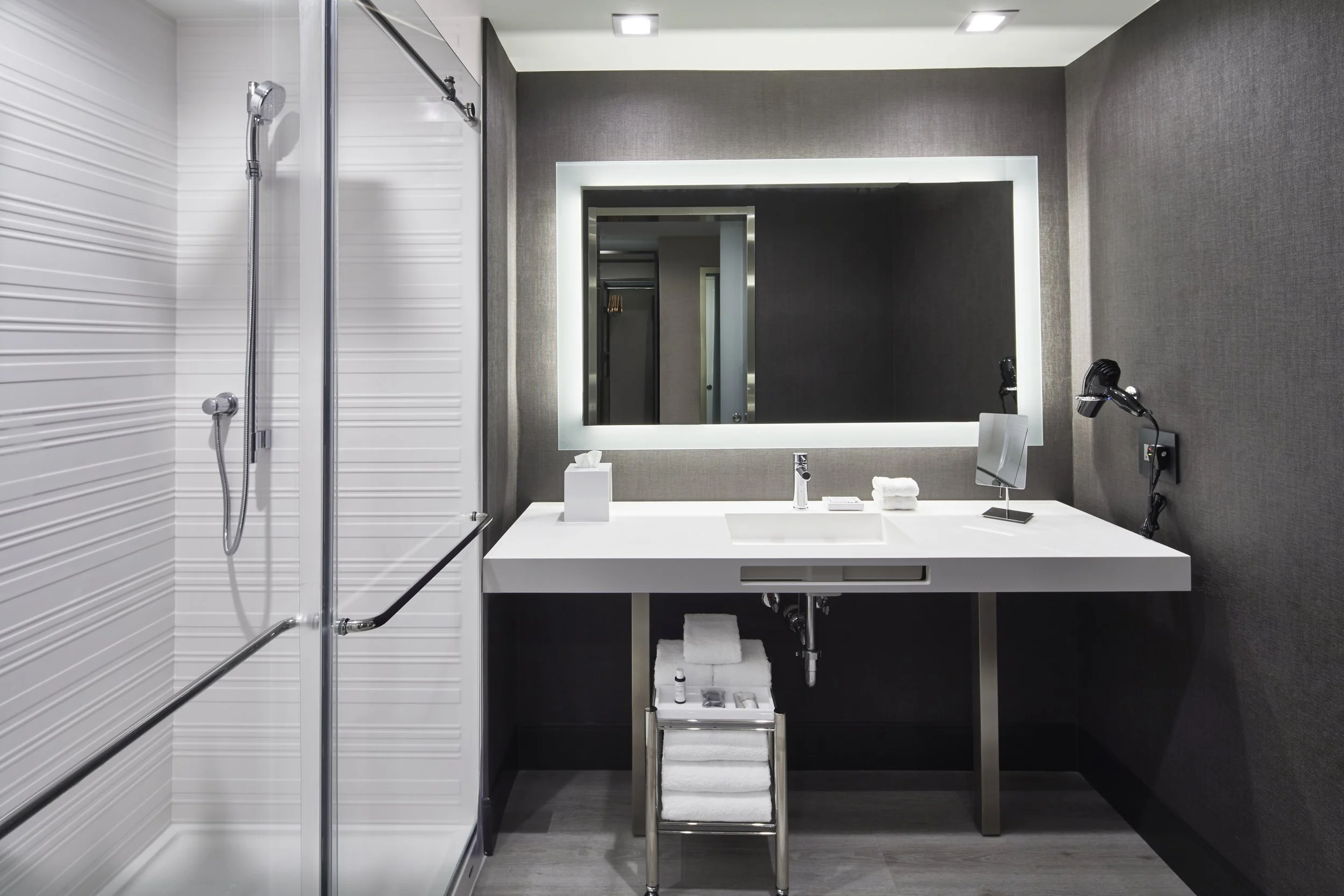 AC Hotel Durham-15-Gen_Bath.jpg