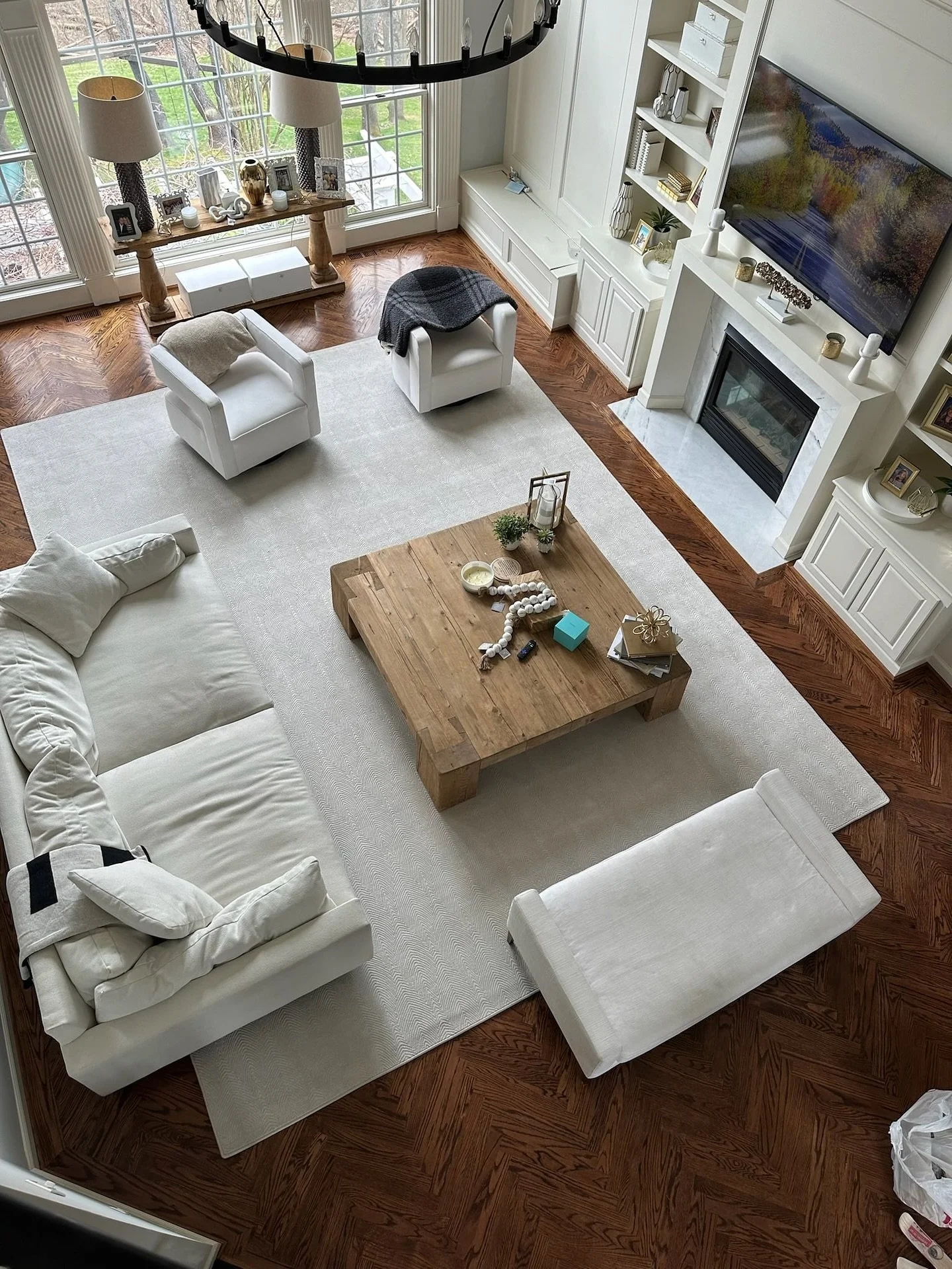 So much of what professional interior designers do comes down to the details — how patterns flow, how textures layer, and how warmth and visual balance are created.
It’s these subtle decisions that turn a room into a cohesive, comfortabl