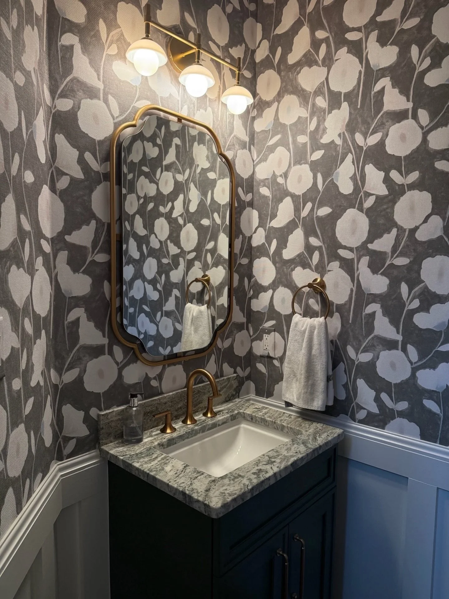 This is why I love designing powder rooms. 

You can go all in on pattern, add some contrast, and create a little drama. 

This one in Gaithersburg, MD was a fun one &ndash; and it just works!

Wallpaper: @perennialsfabrics 
Cabinet: @fergusonhomeoff
