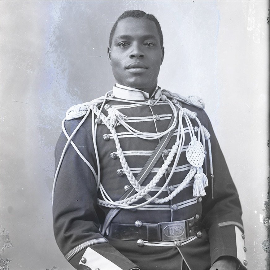 🪖🎖️ for him, and all the veterans. past and present. 🩶 
 
{*🗂️portrait of a man in military uniform, Missoula, Montana. University of Montana.}