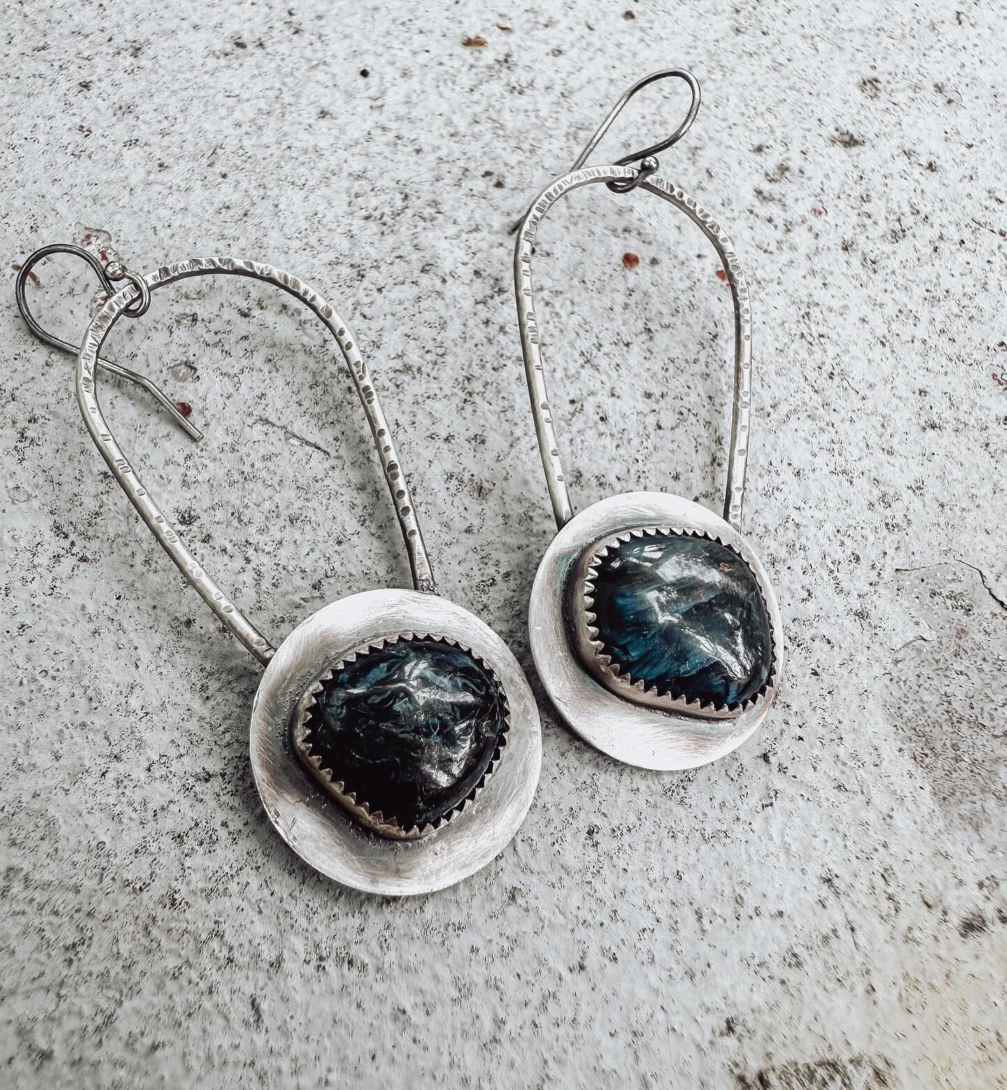 Pietersite earrings hitting the website tomorrow 

#pietersitejewelry #silversmith #riojewelerer #bohojewelry #jewlery