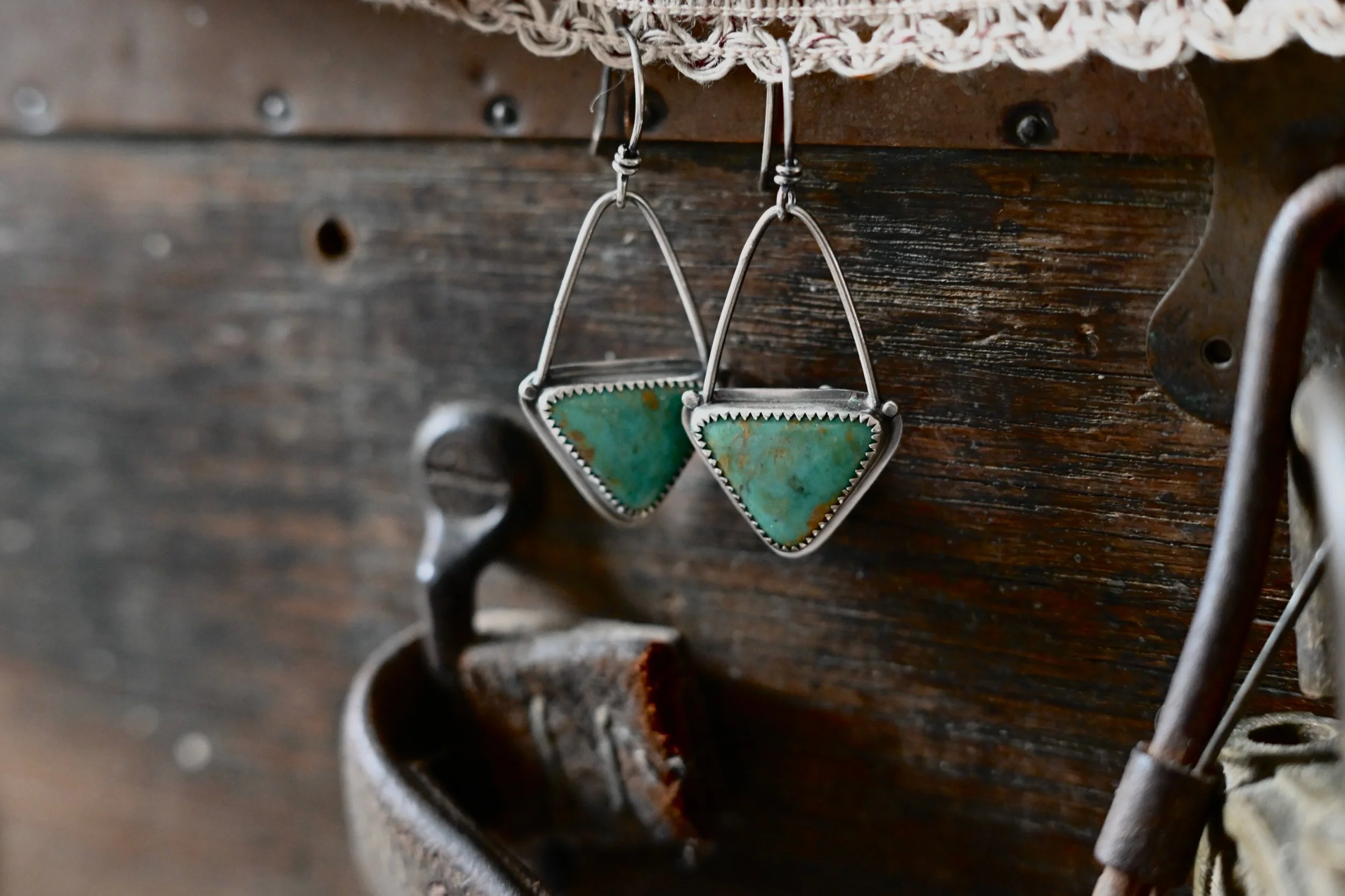 Geometrical natural turquoise earrings