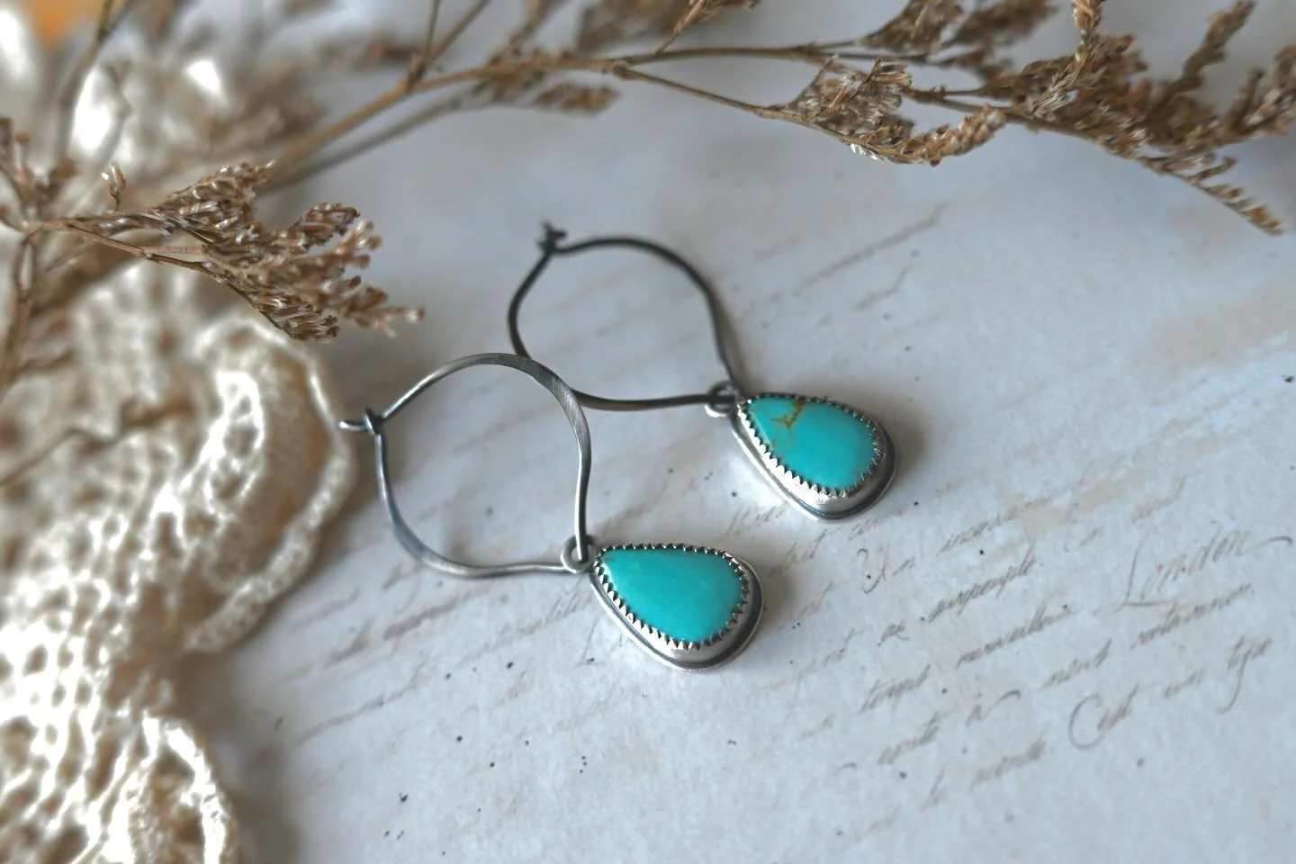 Visit me at the Hobe Sound Art festival this weekend 
@artfestivals 

#turquoiselove #turquoisejewelry #bohofashion #rodeostyle