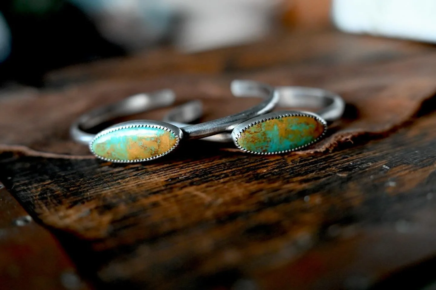 I will be at the Dunedin farmers market this Friday 9-2. Also busy updating my website with new pieces daily. 

#metalsmithsofinstagram #turquoisecuff #roystonturquoise