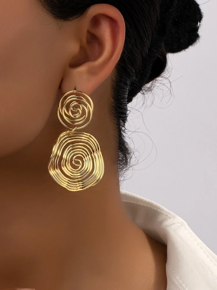 Ethnic irregular gold earring 1.1- Style Me African.webp