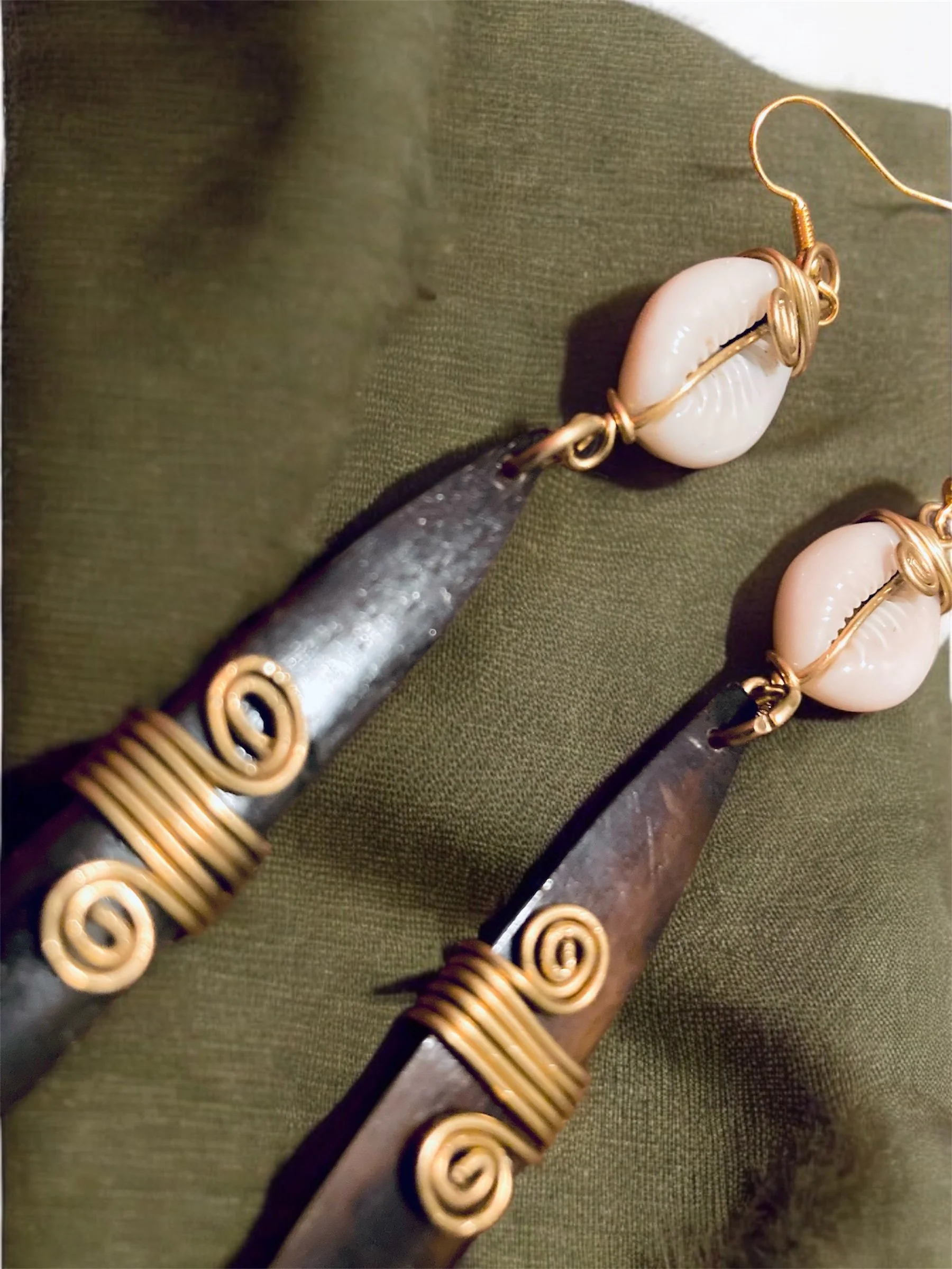 African Wooden cowrie ethnic earrings1.2 - Style Me African