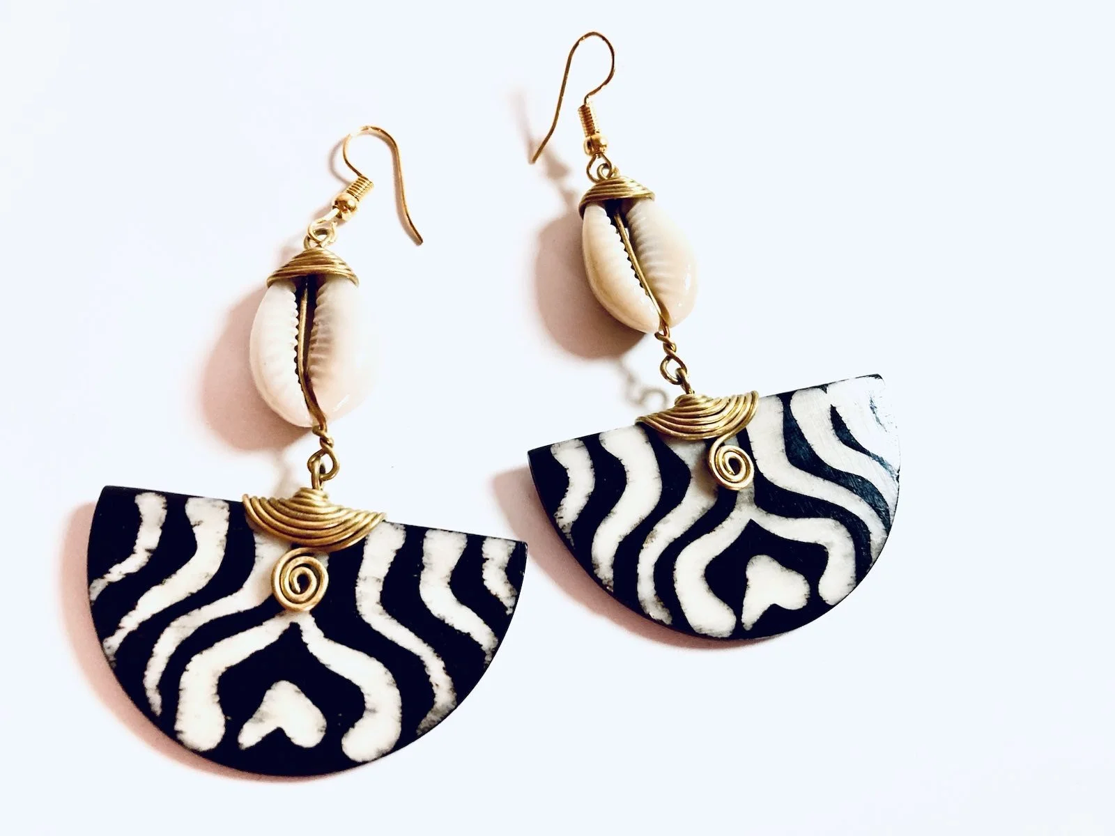 Black and white African ethnic earrings 1.1 - Style Me African