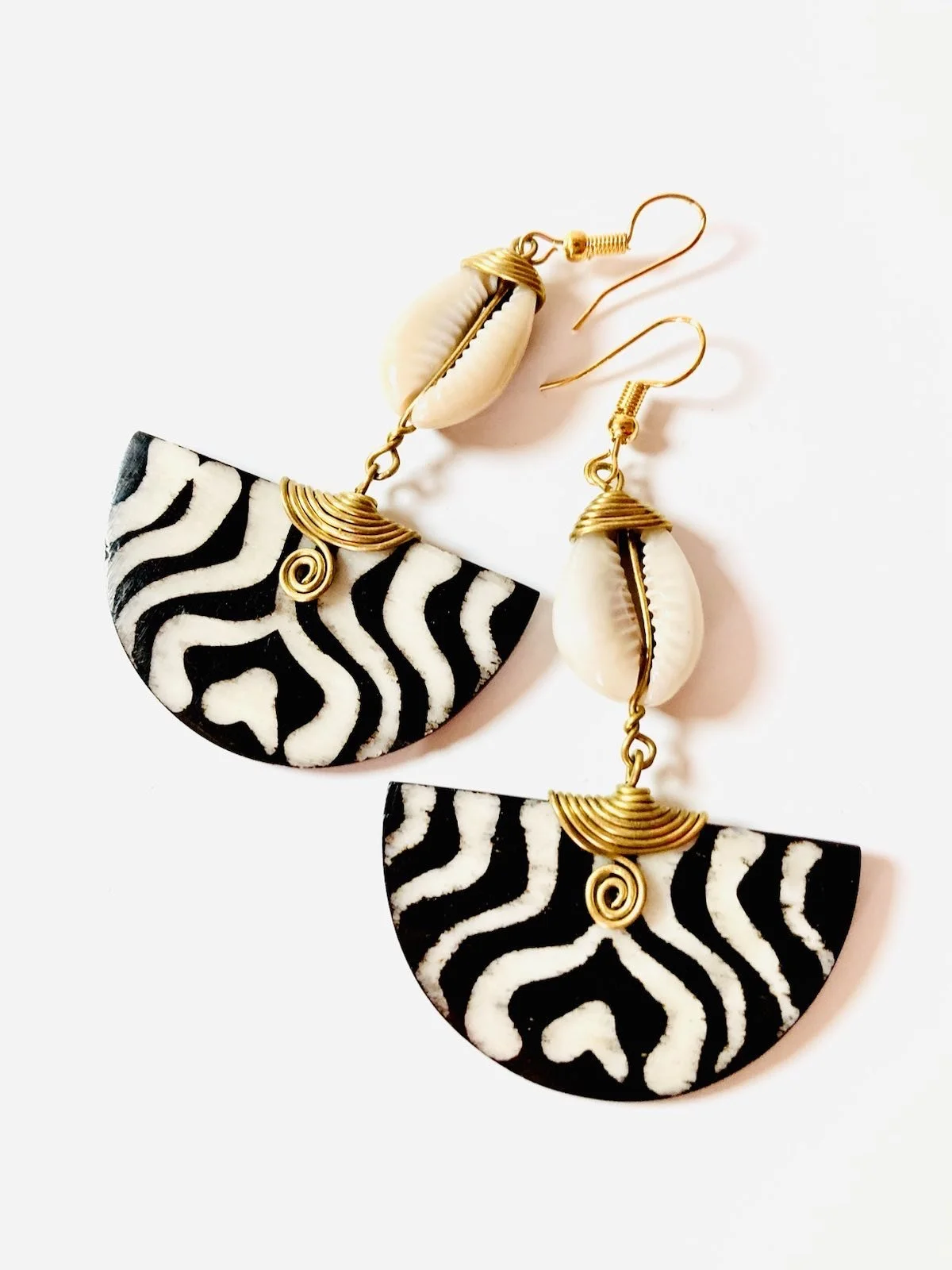 Black and white African ethnic earrings 1.6 - Style Me African