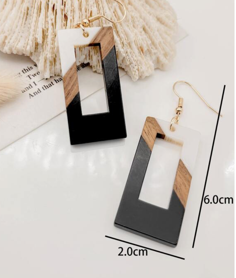 Black and white wood and resin square earrings 1.2 - Style Me African