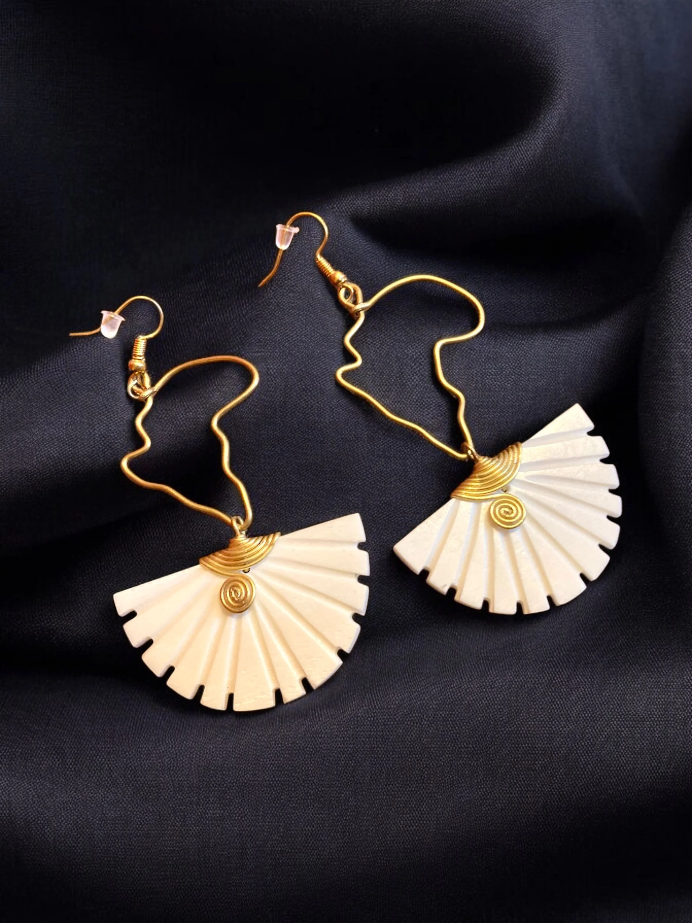 Africa shape fan earrings 1.1 Style Me African