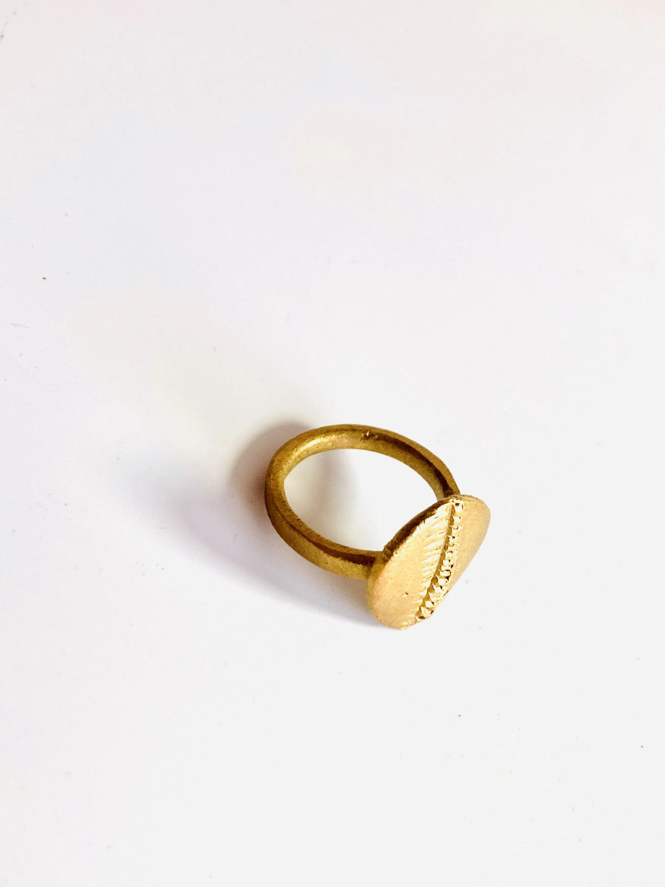 Brass cowrie ring 1.2 - Style Me African