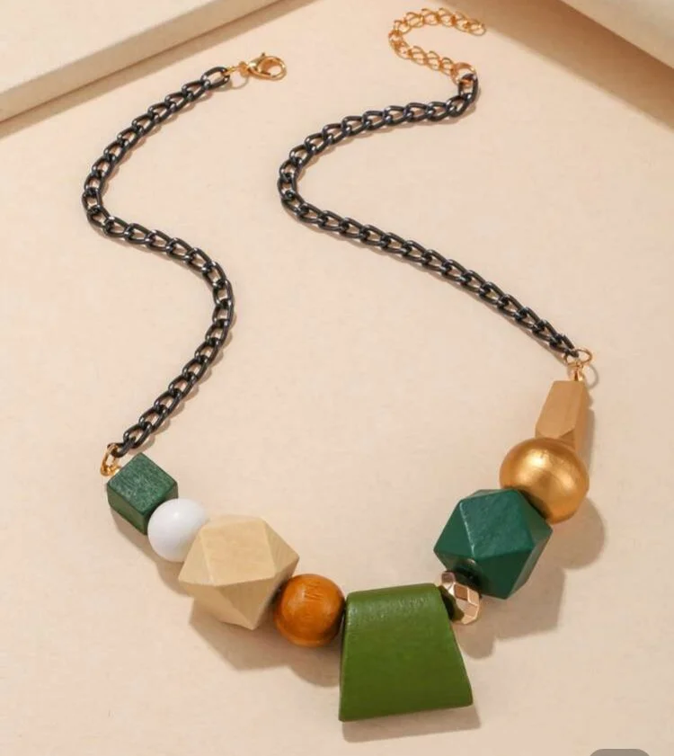 Green wooden beaded necklace 1.3 - Style Me African