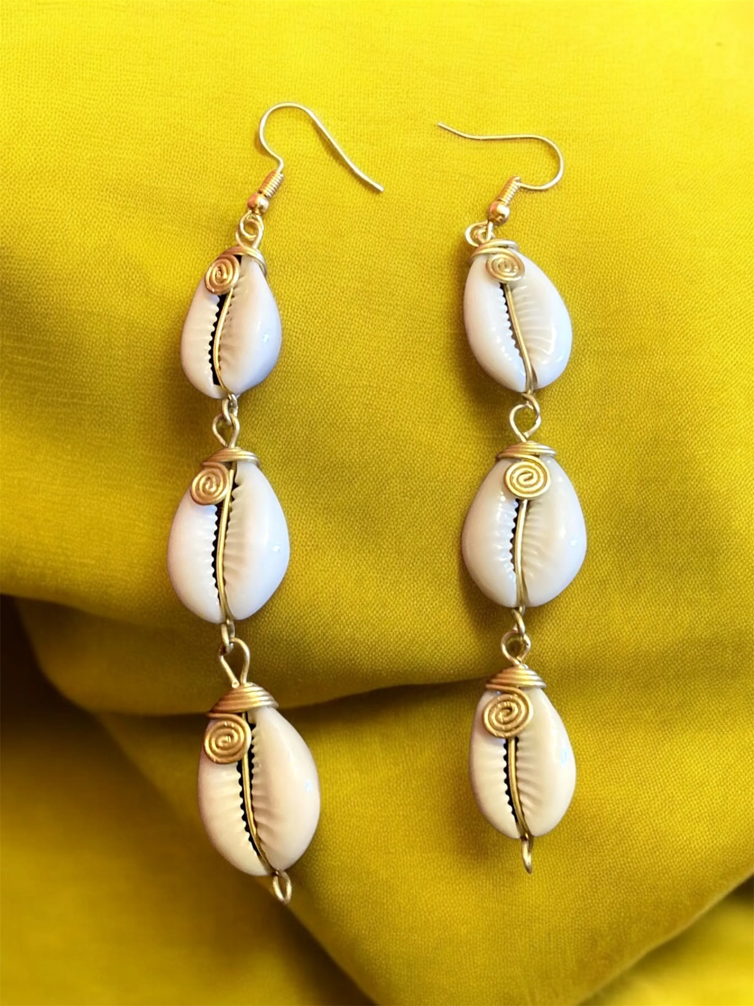 3 pcs cowrie drop earrings 1.2 - Style Me African