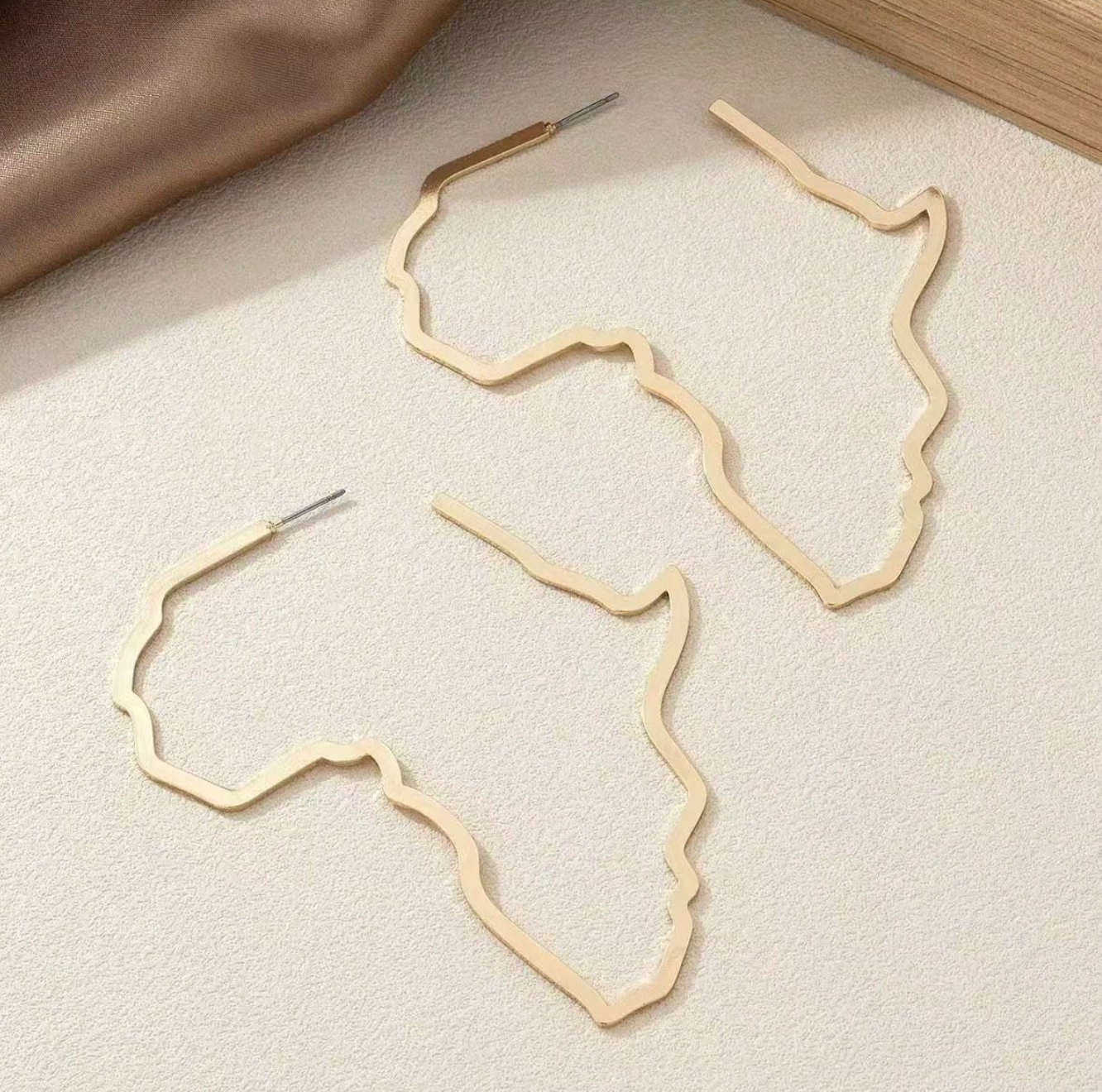 Gold Africa map stencil earring 1.3 - Style Me African.png