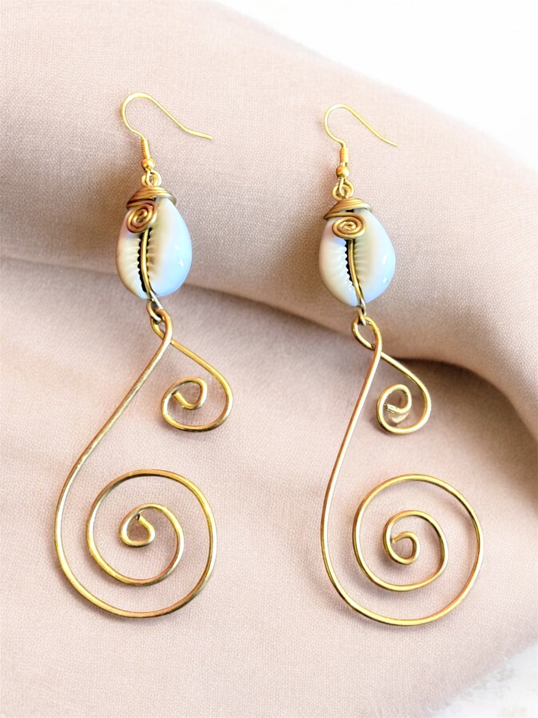 Swirl cowrie pendant earrings 1.3 - Style Me African