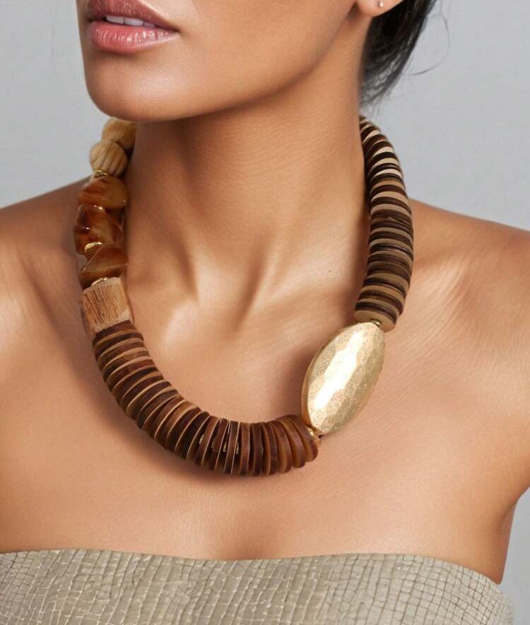 Mixed media dark wooden necklace 1.1 Style Me African