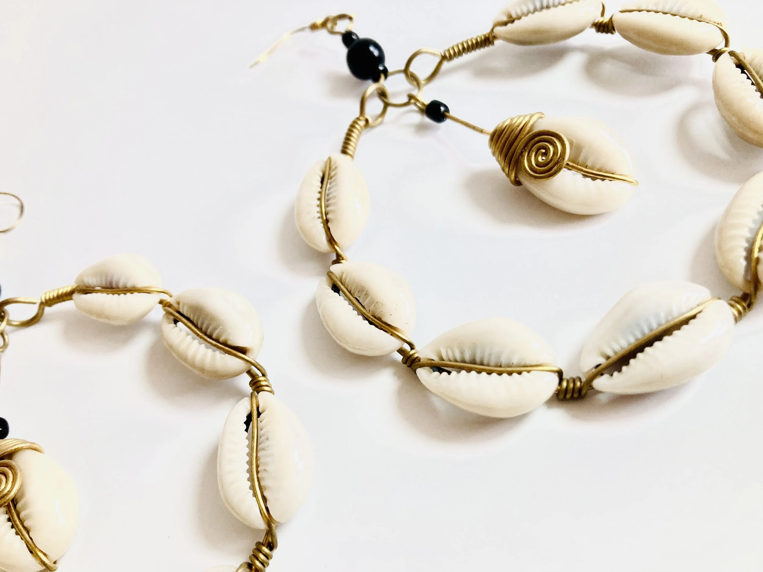 Cowrie hoop earrings 1.1 - Style Me African